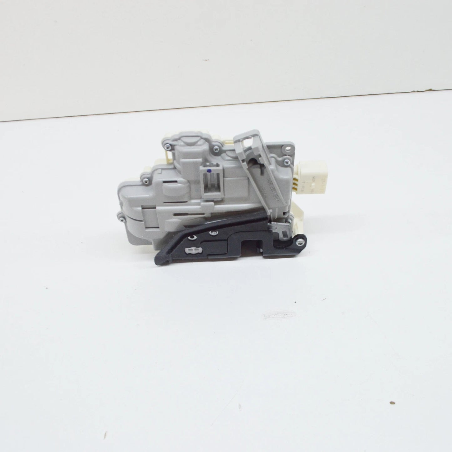 NEW AUDI A3 8P7 FRONT LEFT DOOR LOCK W/ ACTUATOR RHD 4F2837015 ORIGINAL