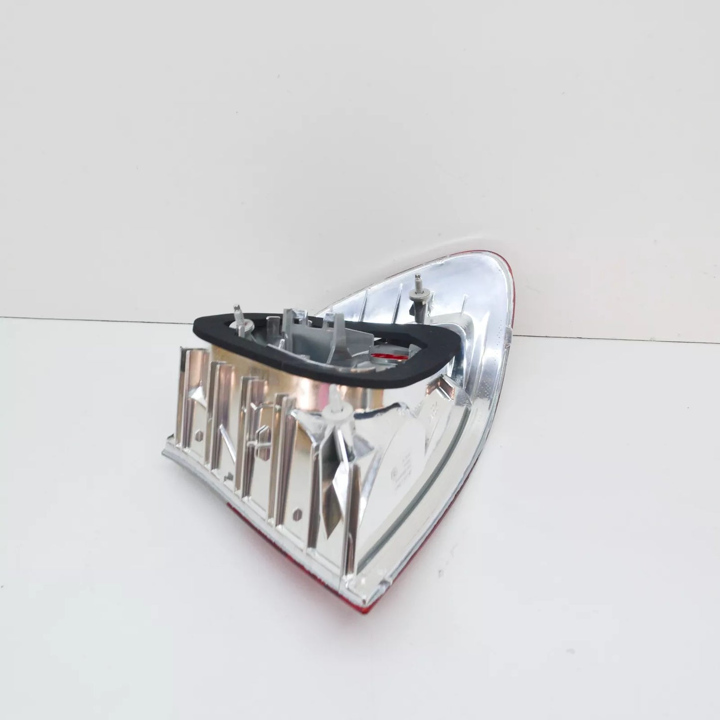 NEW BMW 3 E46 REAR LEFT TAILLIGHT 63218383825 8383825 ORIGINAL