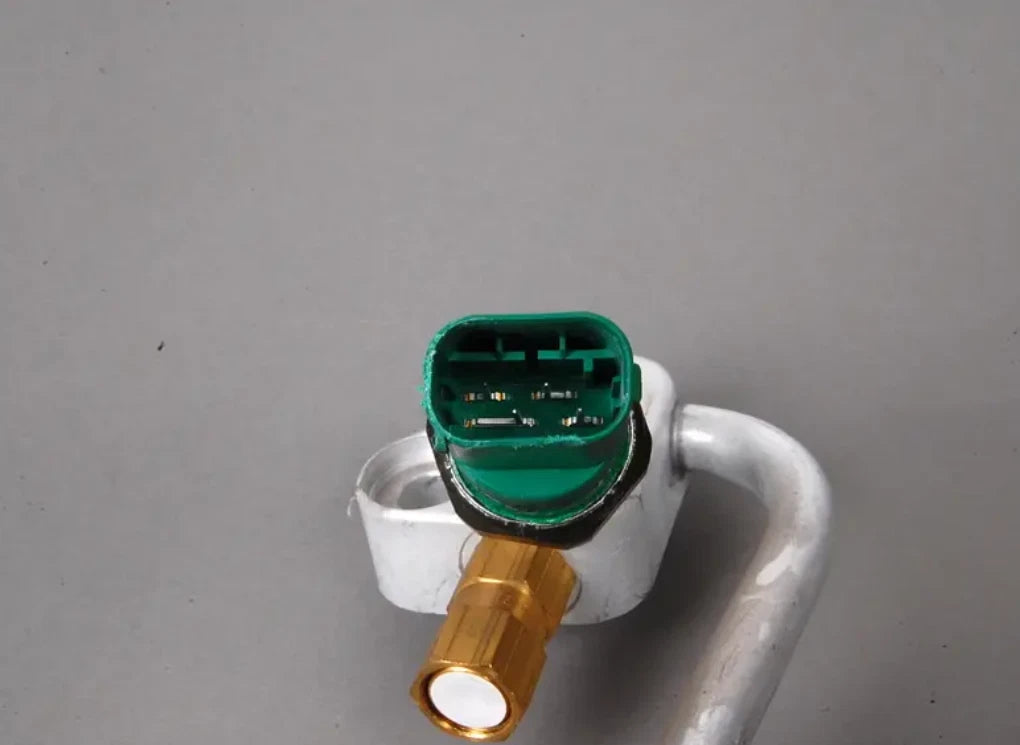 NEW BMW 7 E38 A/C HOSE 8372987 64538372987 ORIGINAL