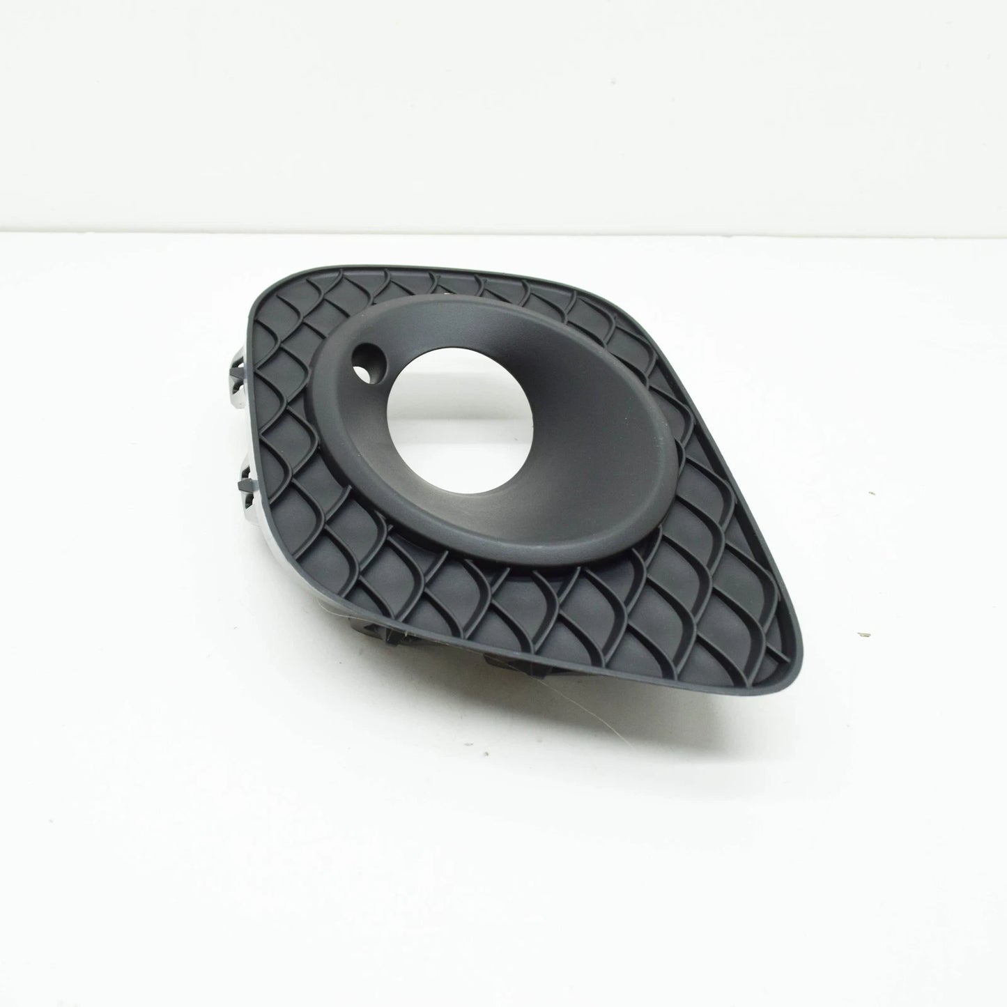 NEW MB GLB X247 FRONT BUMPER OUTER LOWER RIGHT GRILLE COVER A2478856201 ORIGINAL