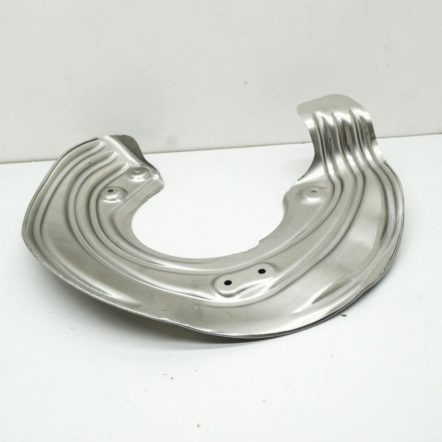 NEW BMW 3 G20 FRONT RIGHT BRAKE DISC PROTECTION 34106871338 ORIGINAL