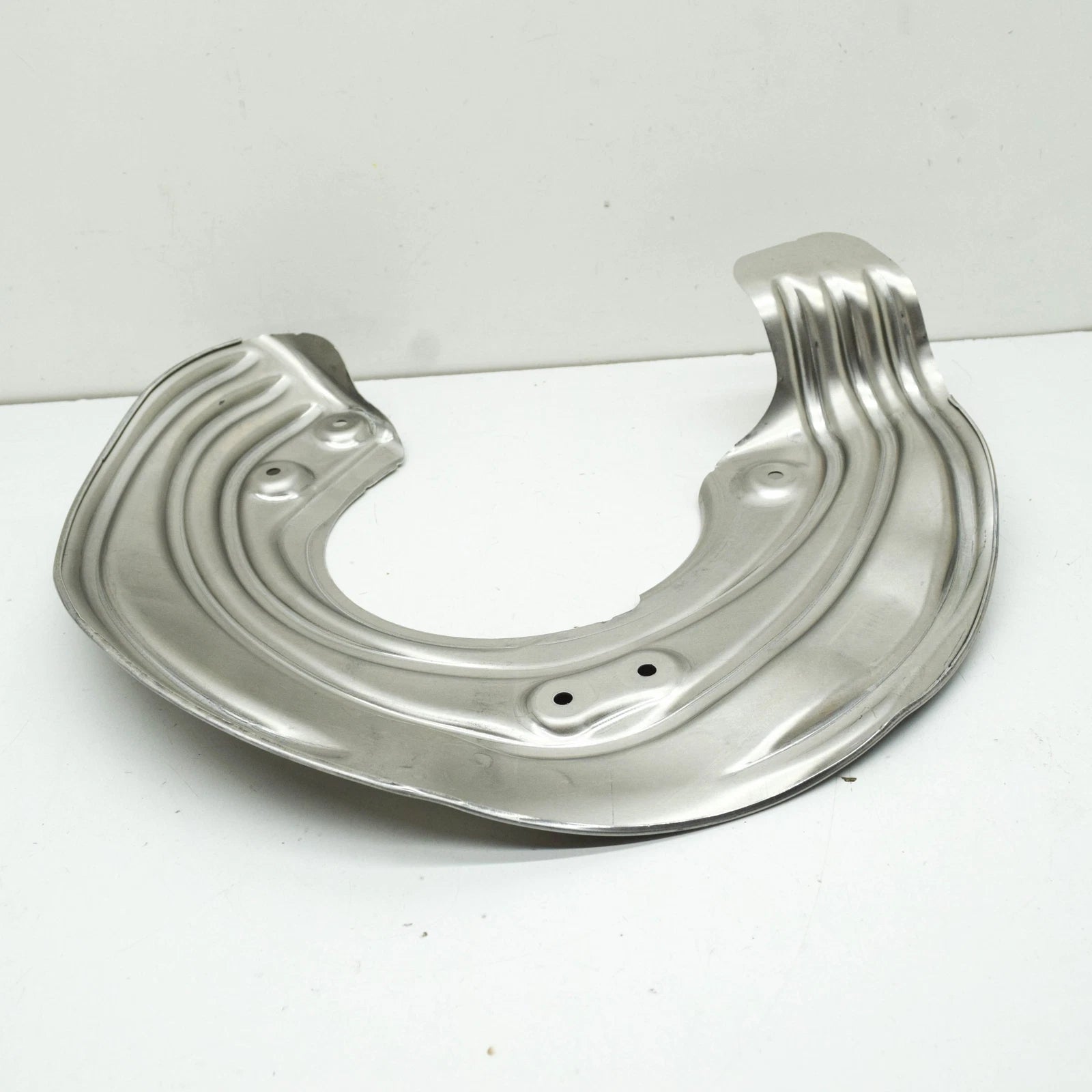 NEW BMW 3 G20 FRONT RIGHT BRAKE DISC PROTECTION 34106871338 ORIGINAL