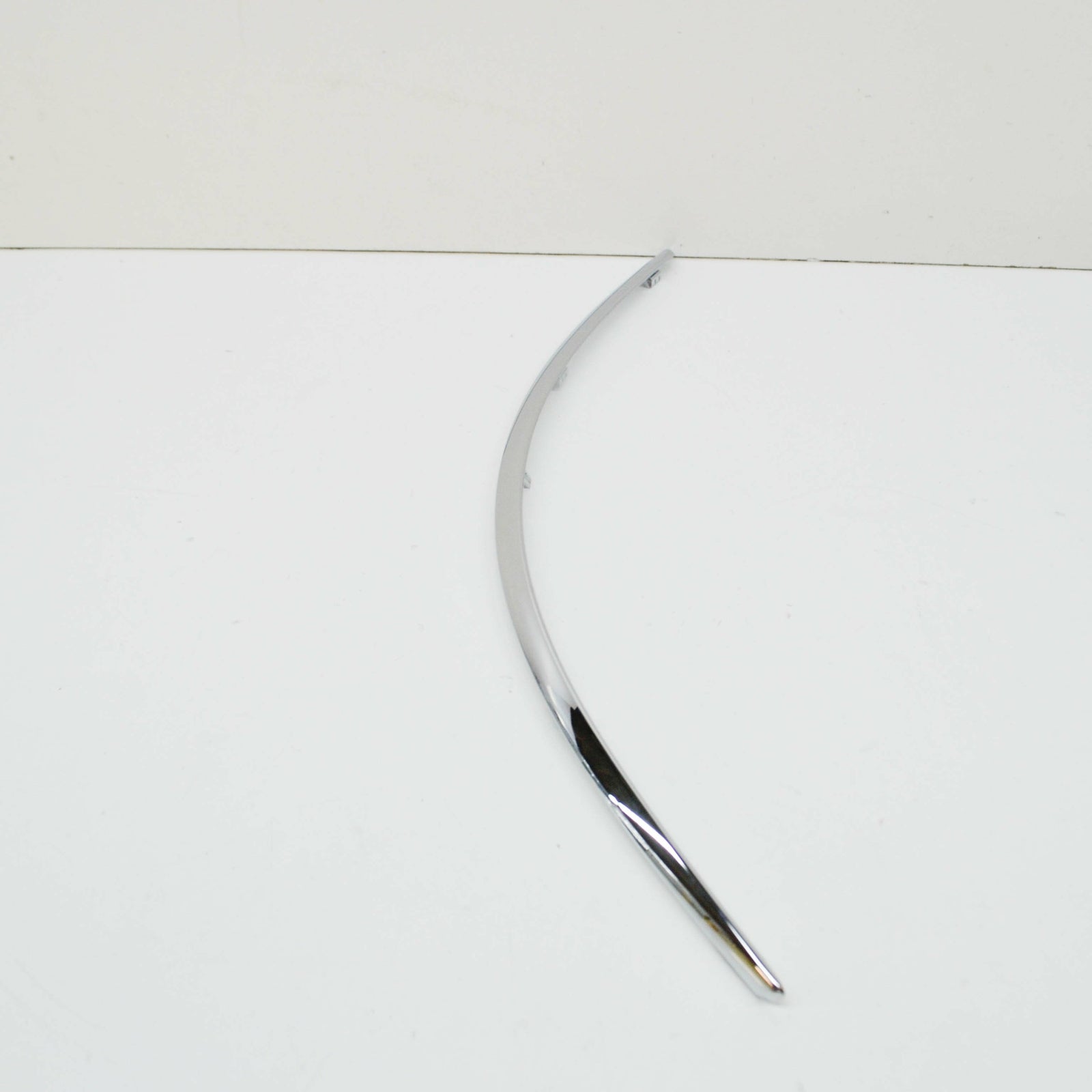 NEW MERCEDES-BENZ B W245 REAR RIGHT BUMPER MOLDING A1698852021 ORIGINAL