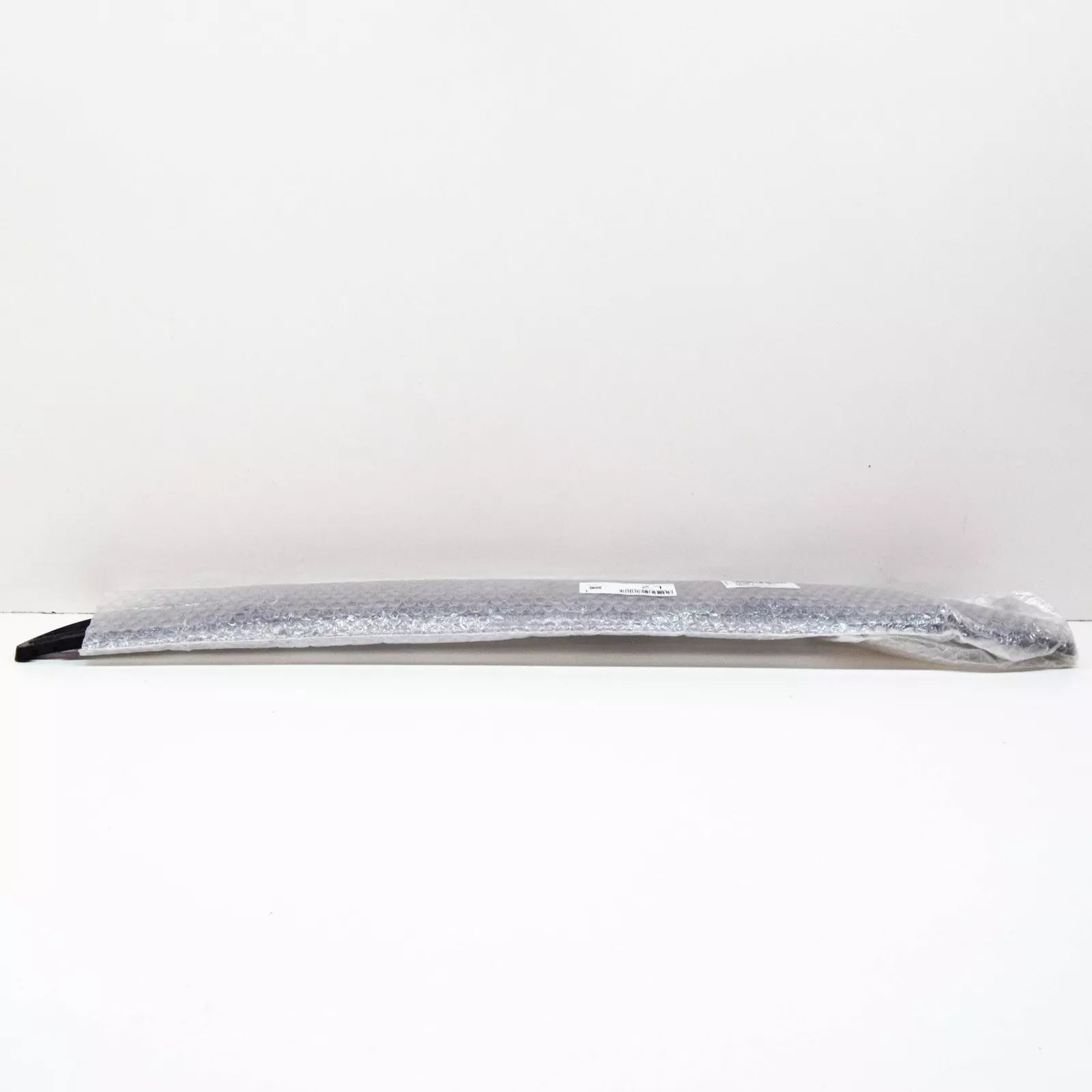 NEW VOLKSWAGEN TOUAREG 7L FRONT BUMPER LOWER GRILL 7L9853676A9B9