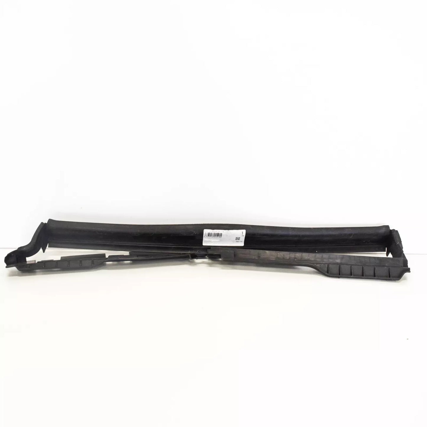 NEW MERCEDES-BENZ C-CLASS W205 RADIATOR AIR DUCT TRIM A2055050030 2015 ORIGINAL