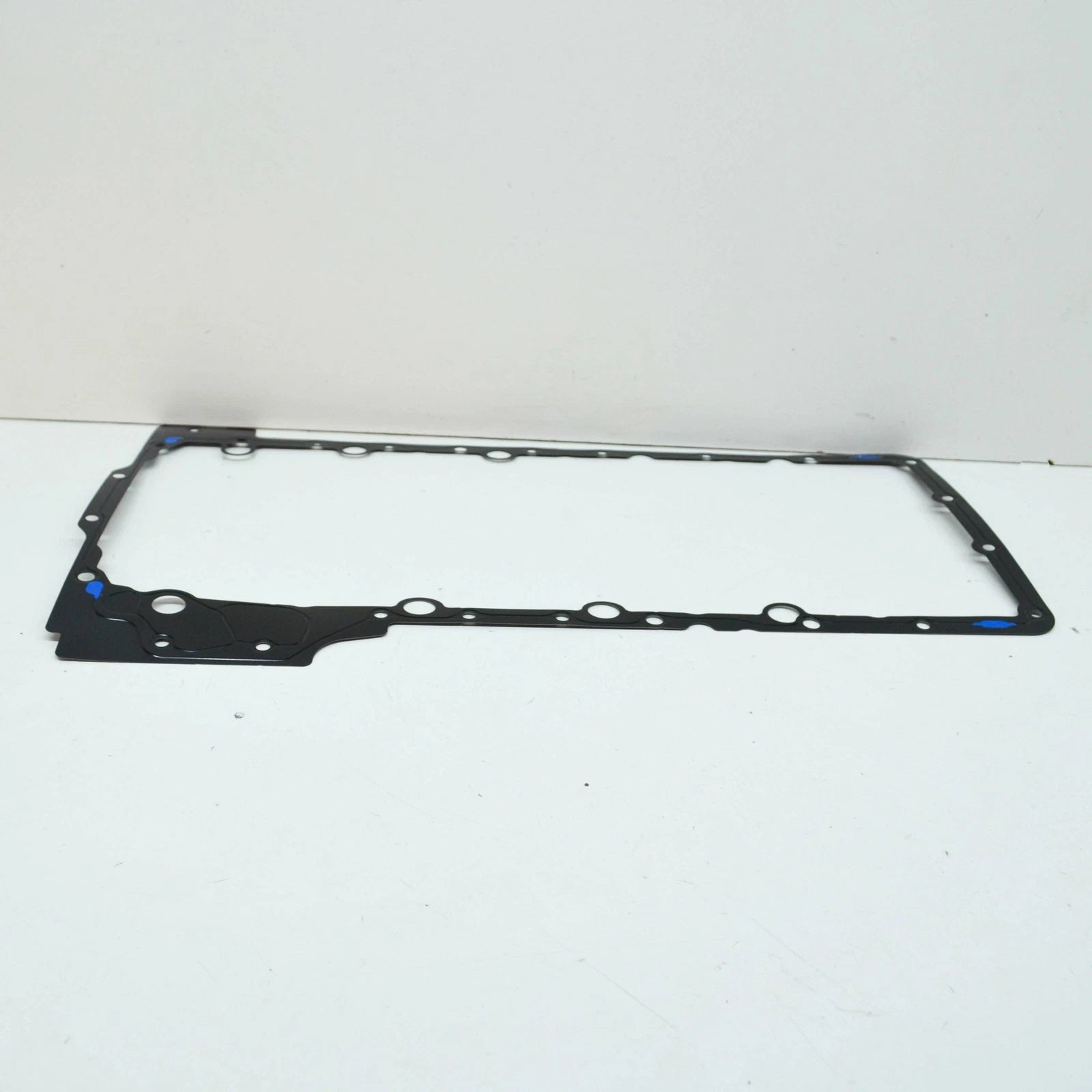 NEW BMW M5 F90 UPPER ENGINE OIL PAN GASKET 11137852273 ORIGINAL