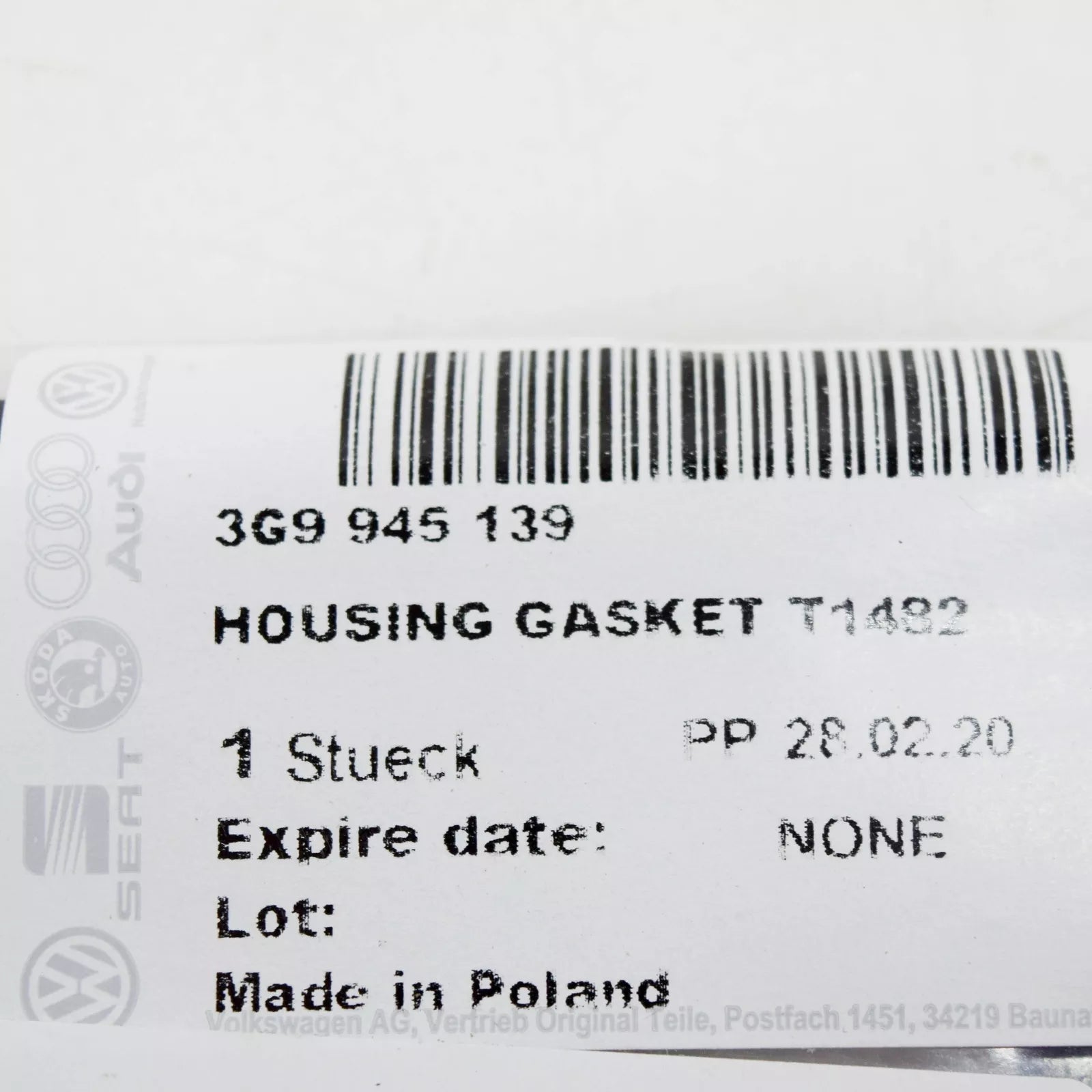 NEW VOLKSWAGEN PASSAT VARIANT B8 REAR OUTER TAILLIGHT SEAL 3G9945139 ORIGINAL