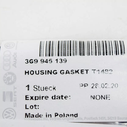 NEW VOLKSWAGEN PASSAT VARIANT B8 REAR OUTER TAILLIGHT SEAL 3G9945139 ORIGINAL
