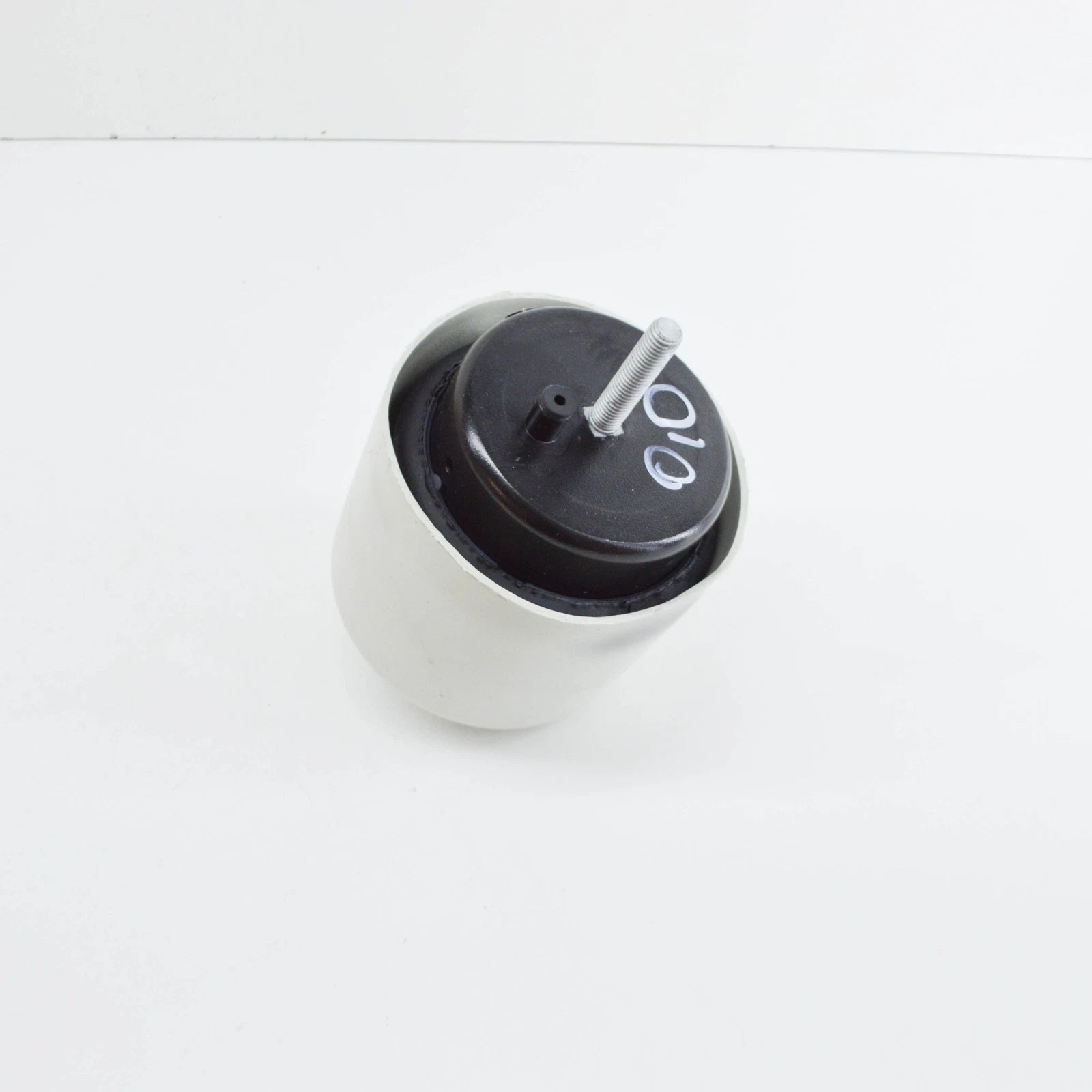 NEW VW PHAETON GP4 MK4 ENGINE MOUNT BONDED RUBBER BUSH 3D0199381N ORIGINAL