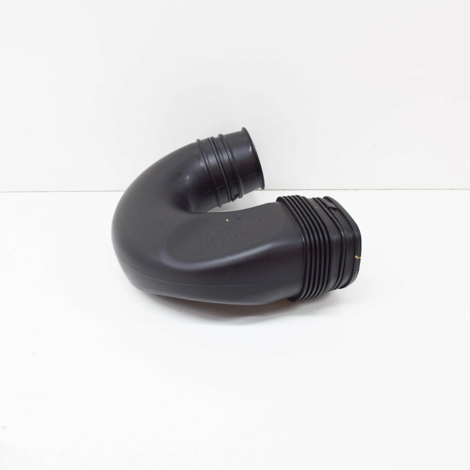 NEW VOLKSWAGEN BEETLE A5 INTAKE AIR DUCT 5C0129618C