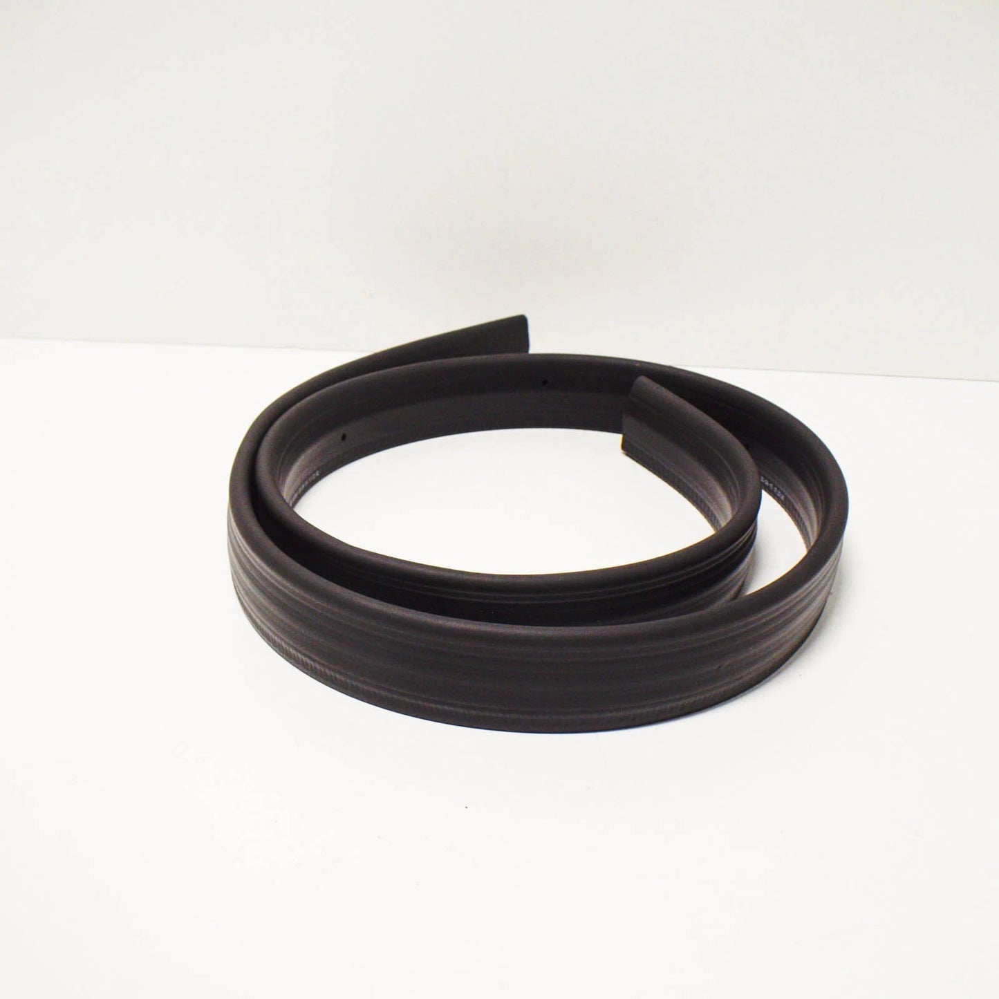 NEW MERCEDES BENZ GLK X204 FRONT BONNET HOOD SEAL A2048870000