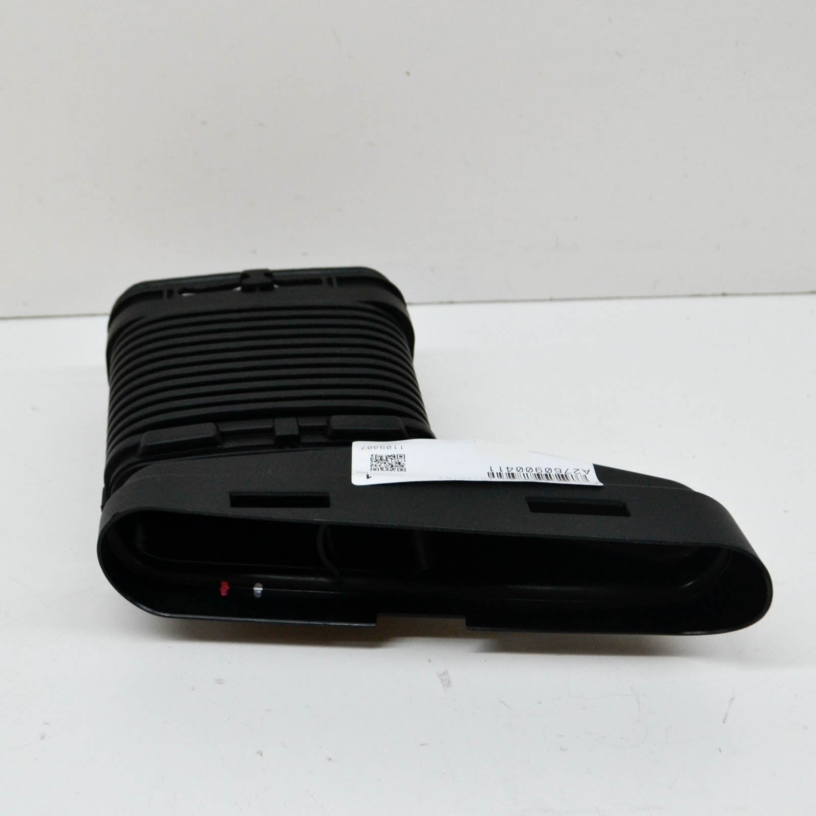 NEW MERCEDES-BENZ C-CLASS W205 AIR INTAKE DUCT A2760900411 ORIGINAL