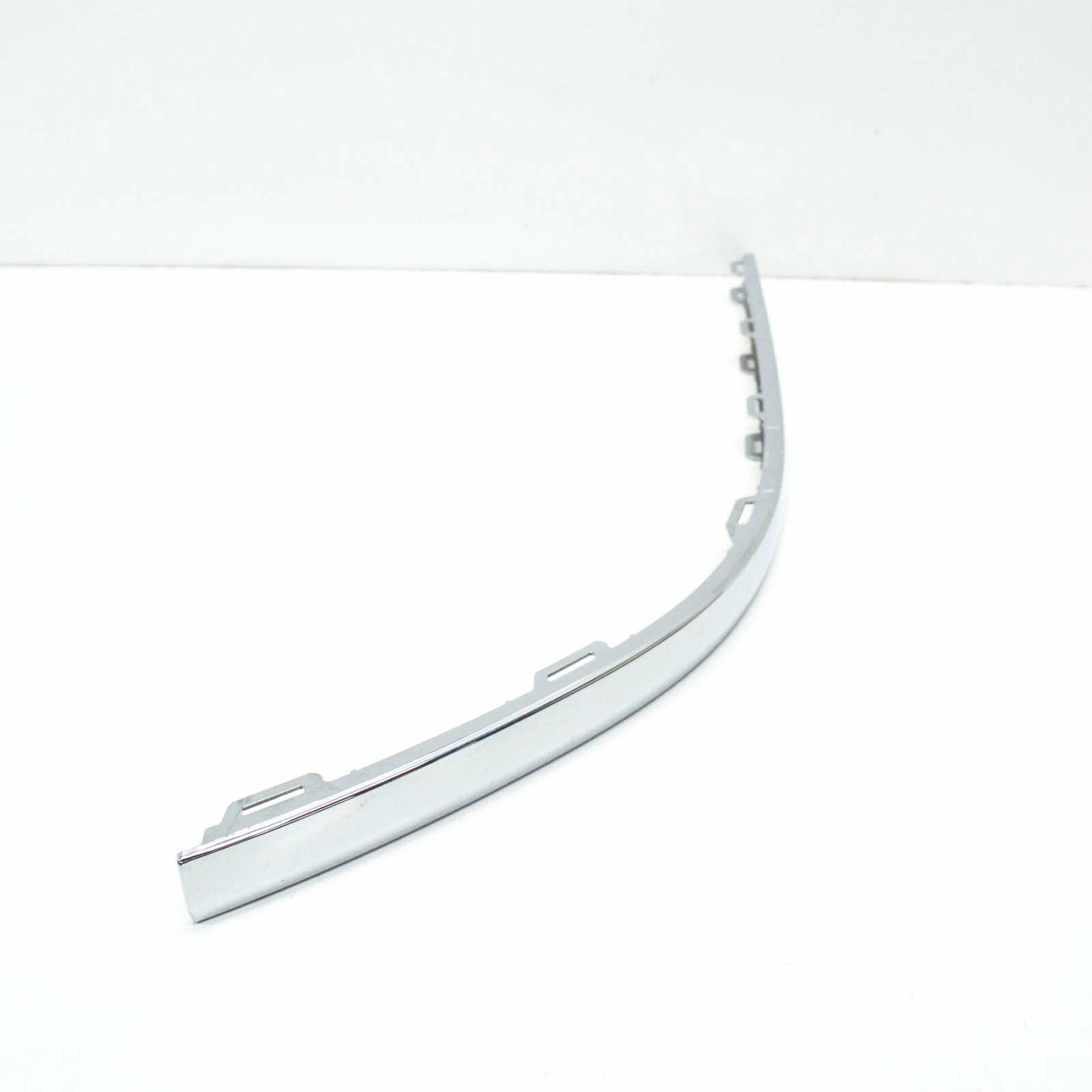 NEW VW PASSAT B8 REAR LEFT BUMPER MOLDING CHROME 5618074592ZZ