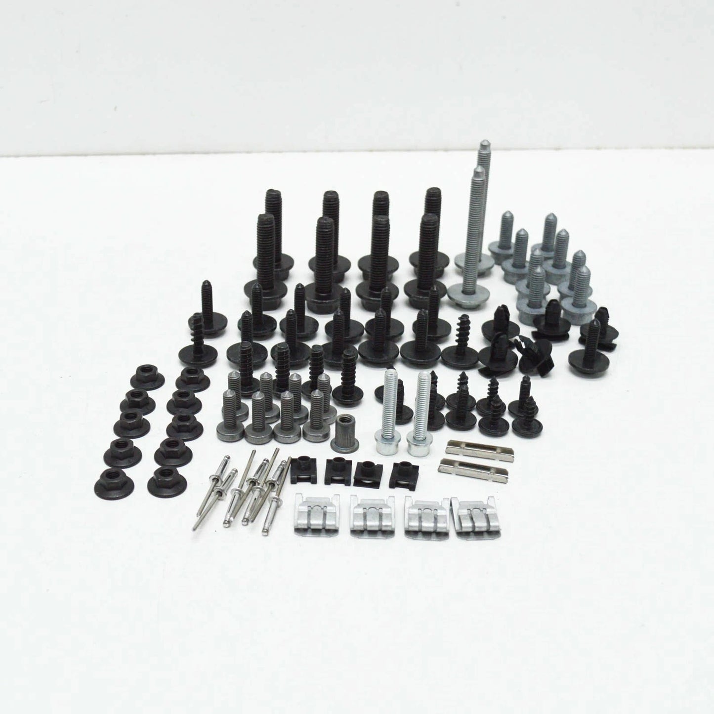 NEW AUDI Q8 FRONT BUMPER COVER HARDWARE KIT 4M8098623