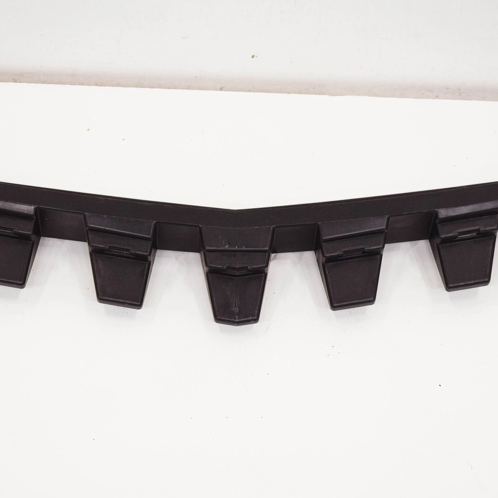 NEW MERCEDES BENZ E A207 FRONT BUMPER LOWER FITTING A2078851665 ORIGINAL