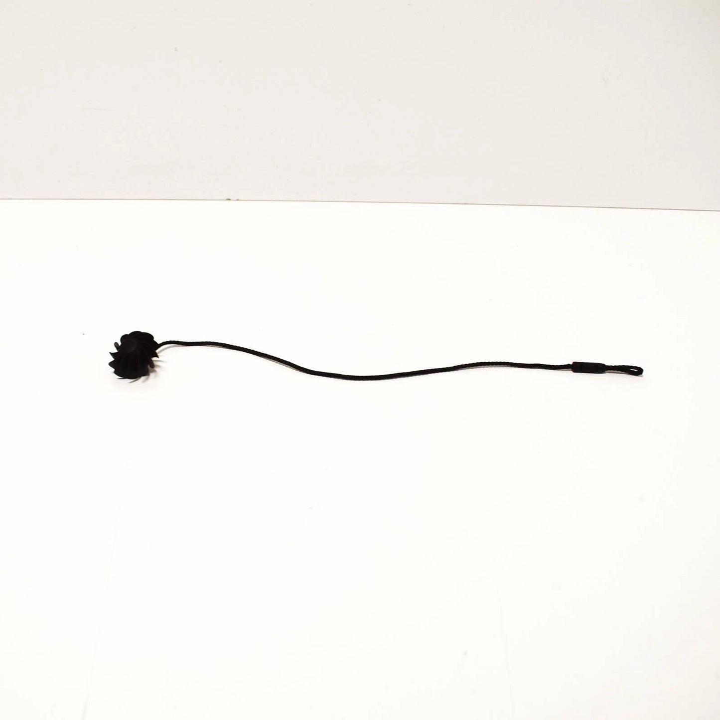 NEW VWGOLF MK5 MK6 REAR INTERIOR SHELF STRING STRAP 1K6863447A9B9 ORIGINAL