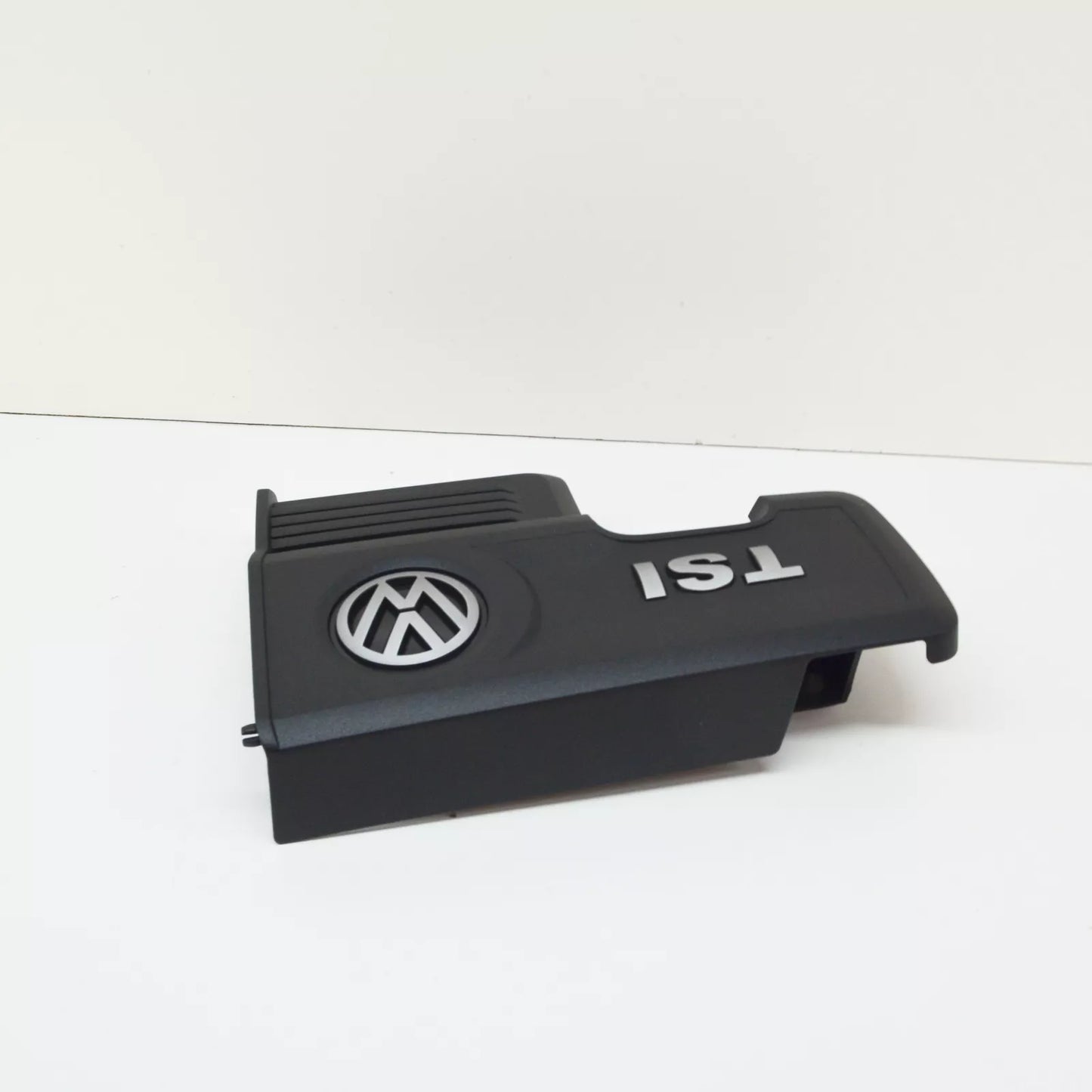 NEW VW GOLF VII 5G MK7 ENGINE COVER 04E103925F