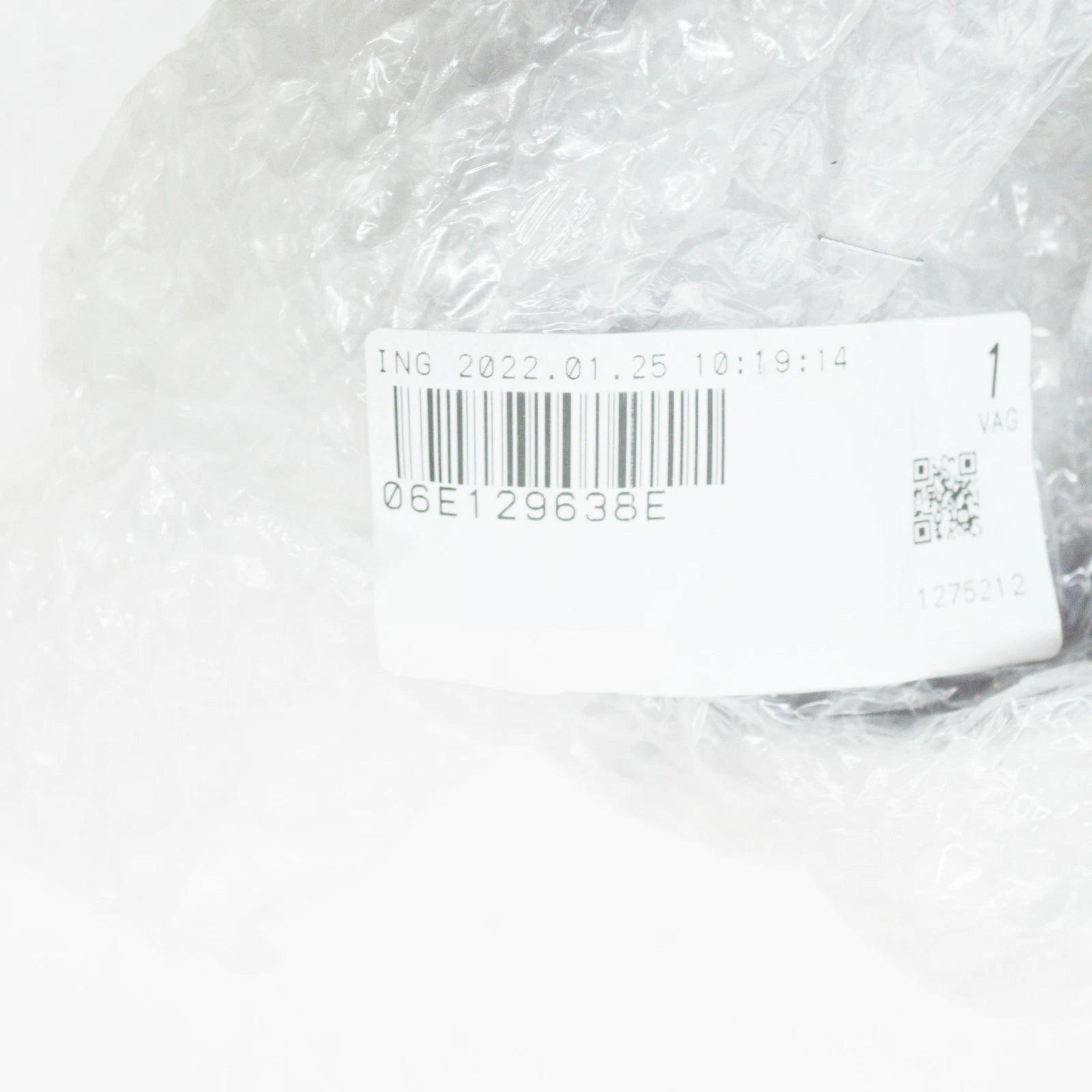 NEW AUDI Q7 4M ENGINE AIR INTAKE HOSE ADAPTER 06E129638E ORIGINAL