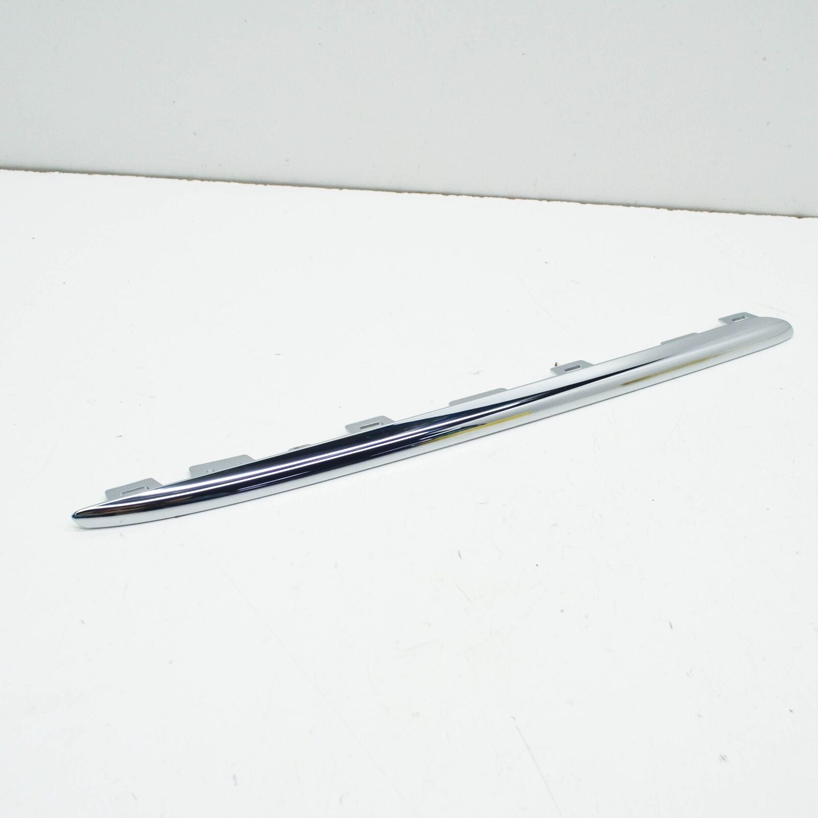 NEW MERCEDES-BENZ E W213 FRONT BUMPER RIGHT GRILLE MOLDING A2138888800 ORIGINAL