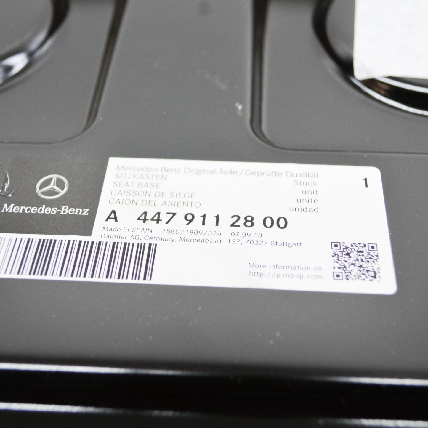 NEW MERCEDES-BENZ VITO W447 CENTRAL TOP SEAT BASE A4479112800 ORIGINAL