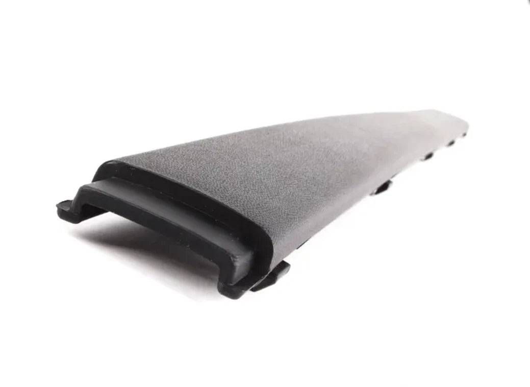 NEW BMW 5 E39 FRONT LICENSE PLATE FILLER TRIM 51118174850 8174850 ORIGINAL