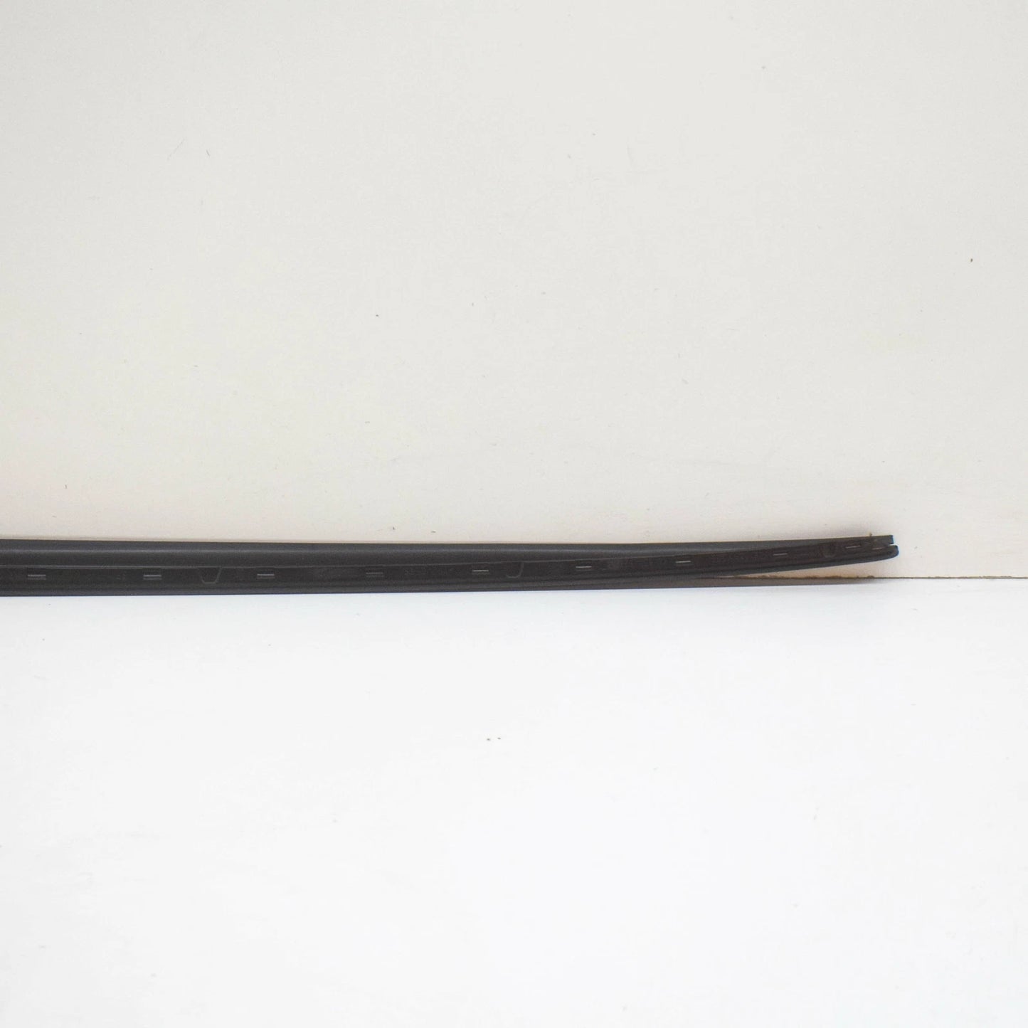 NEW AUDI A6 S6 C8 FRONT WINDSHIELD RIGHT VERTICAL TRIM 4K08543283FZ ORIGINAL