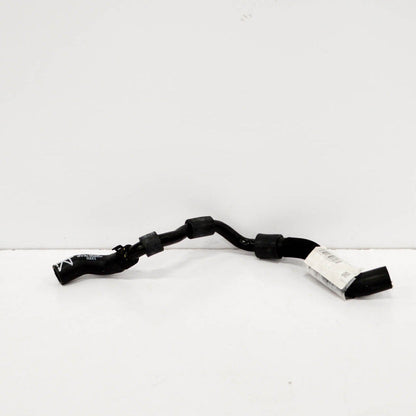 NEW AUDI A3 8VA BREATHER LINE PIPE 5Q0121064AT ORIGINAL