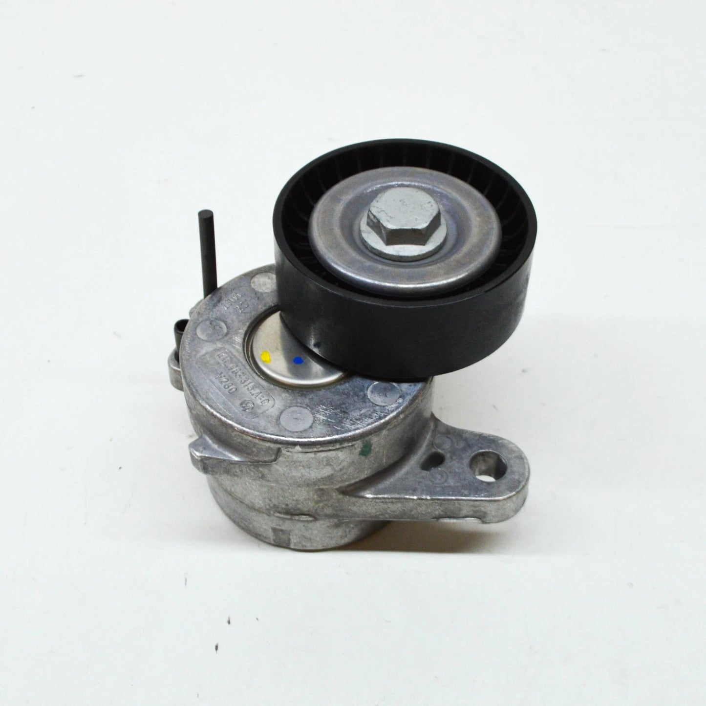 NEW VOLKSWAGEN PASSAT B8 ENGINE V-RIBBED BELT TENSIONER 04L903315G
