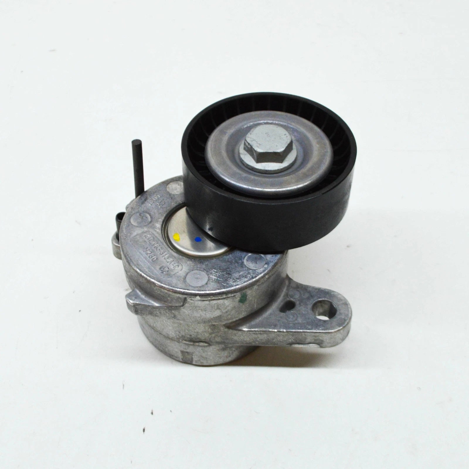 NEW VOLKSWAGEN PASSAT B8 ENGINE V-RIBBED BELT TENSIONER 04L903315G