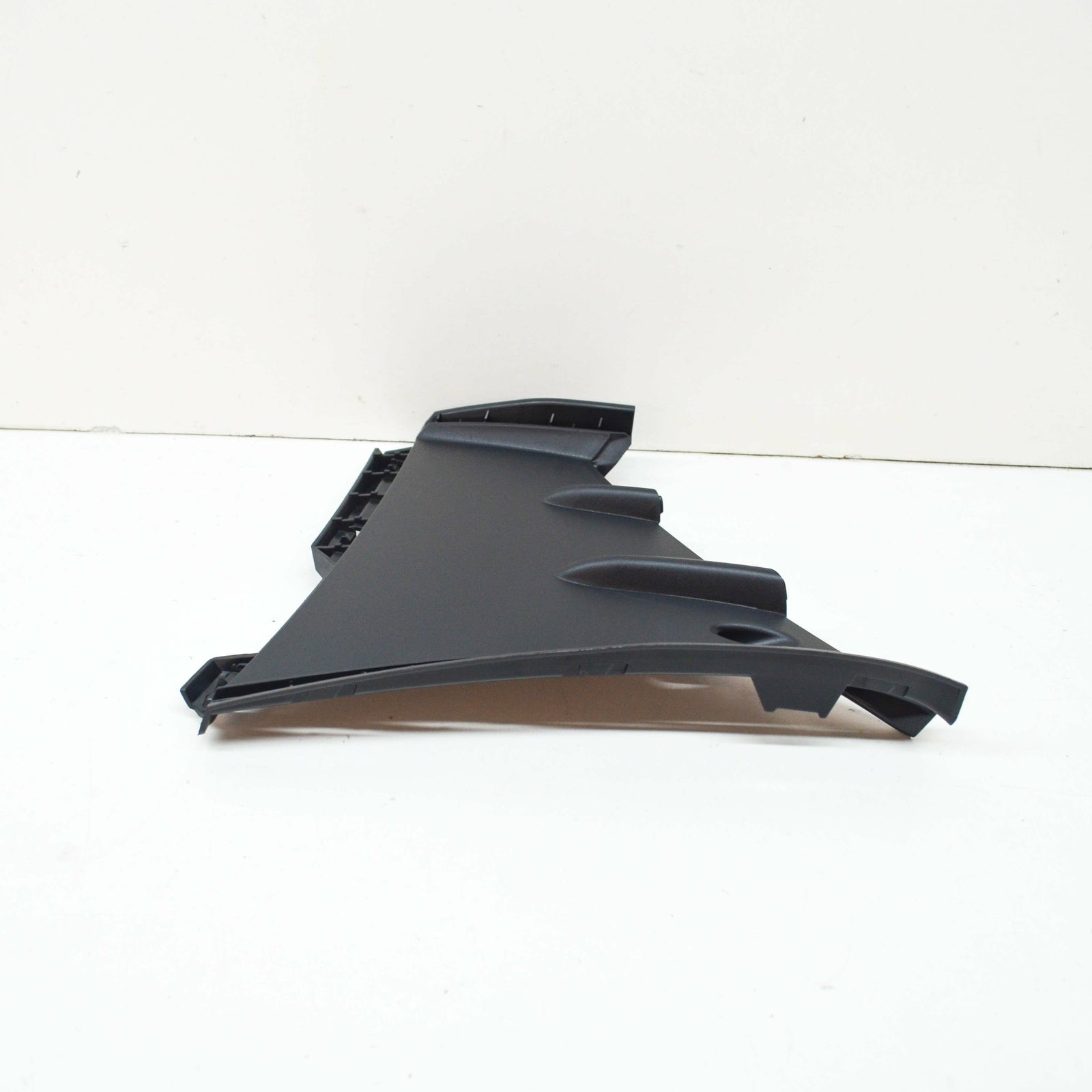 NEW MB B SPORTS TOURER W247 FRONT BUMPER RIGHT LOWER COVER A2478851102 ORIGINAL