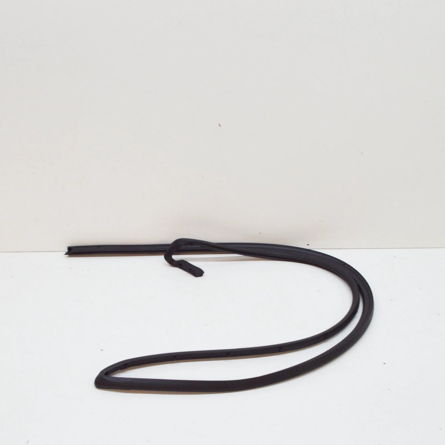 NEW VW TRANSPORTER T5 LEFT SLIDING DOOR SEAL 7E0843785C ORIGINAL