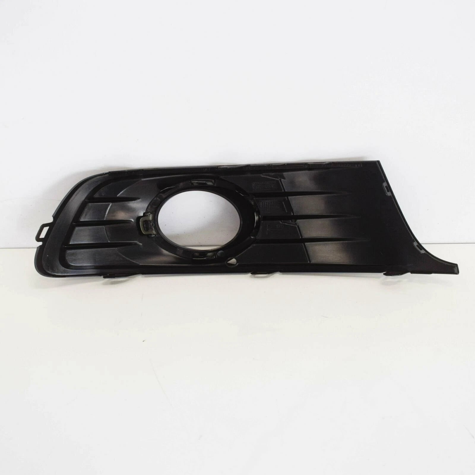 NEW VOLKSWAGEN EOS 1F7 1F8 FRONT BUMPER LEFT GRILLE 1Q0854661EQWA ORIGINAL