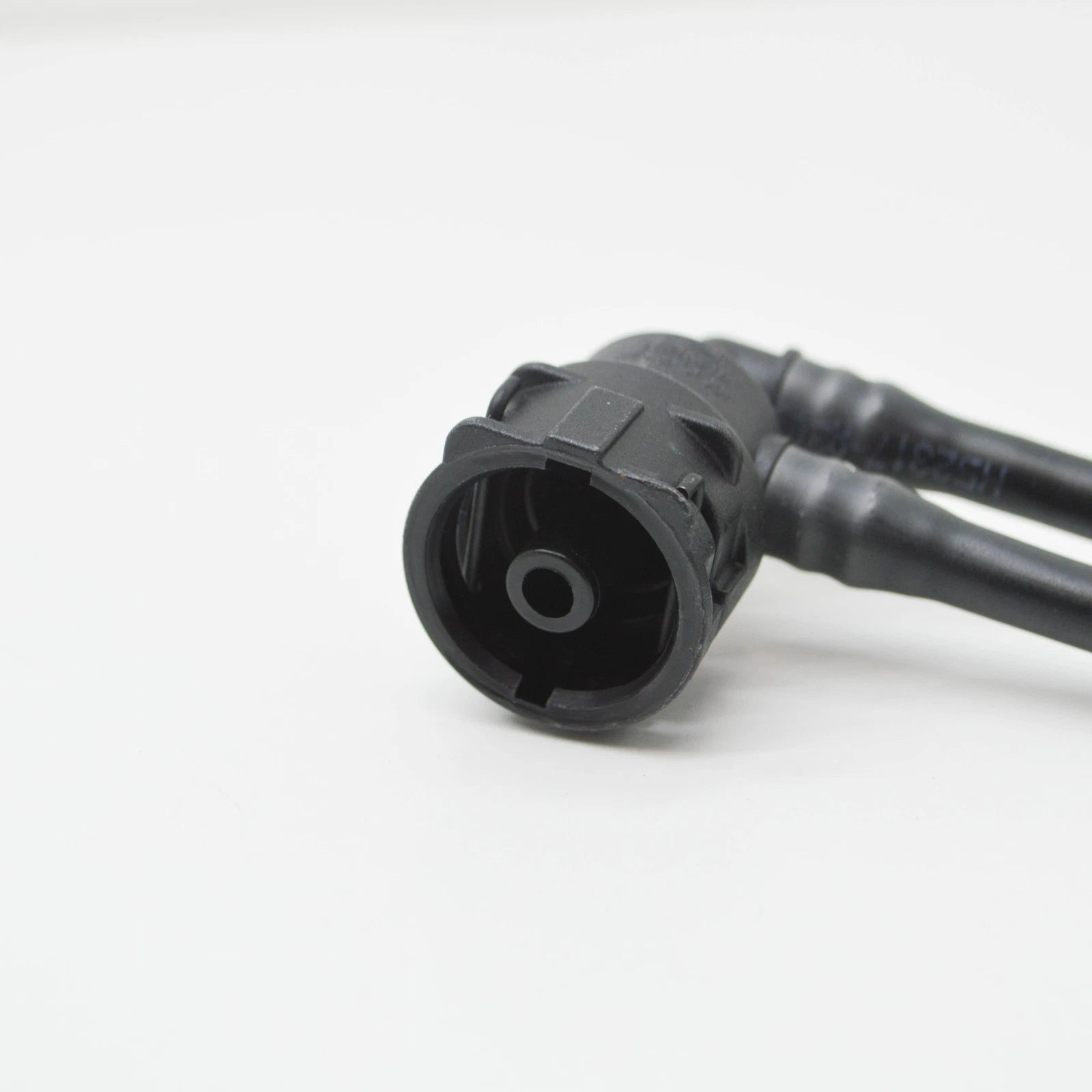 NEW MERCEDES-BENZ C W205 EXPANSION RESERVOIR BLEED LINE A2055015001