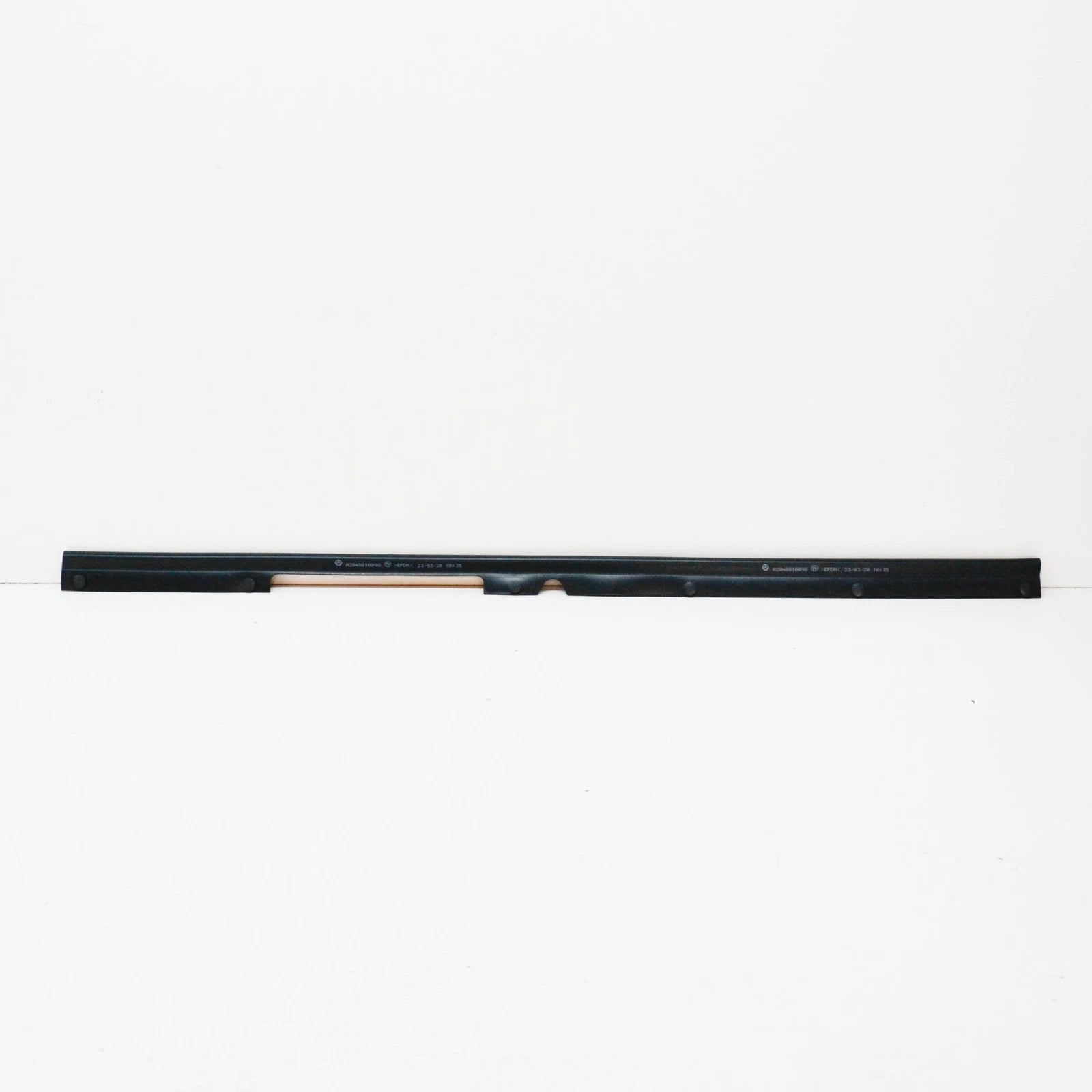 NEW MERCEDES-BENZ C W204 FRONT CENTER HOOD SEAL A2048810098 ORIGINAL