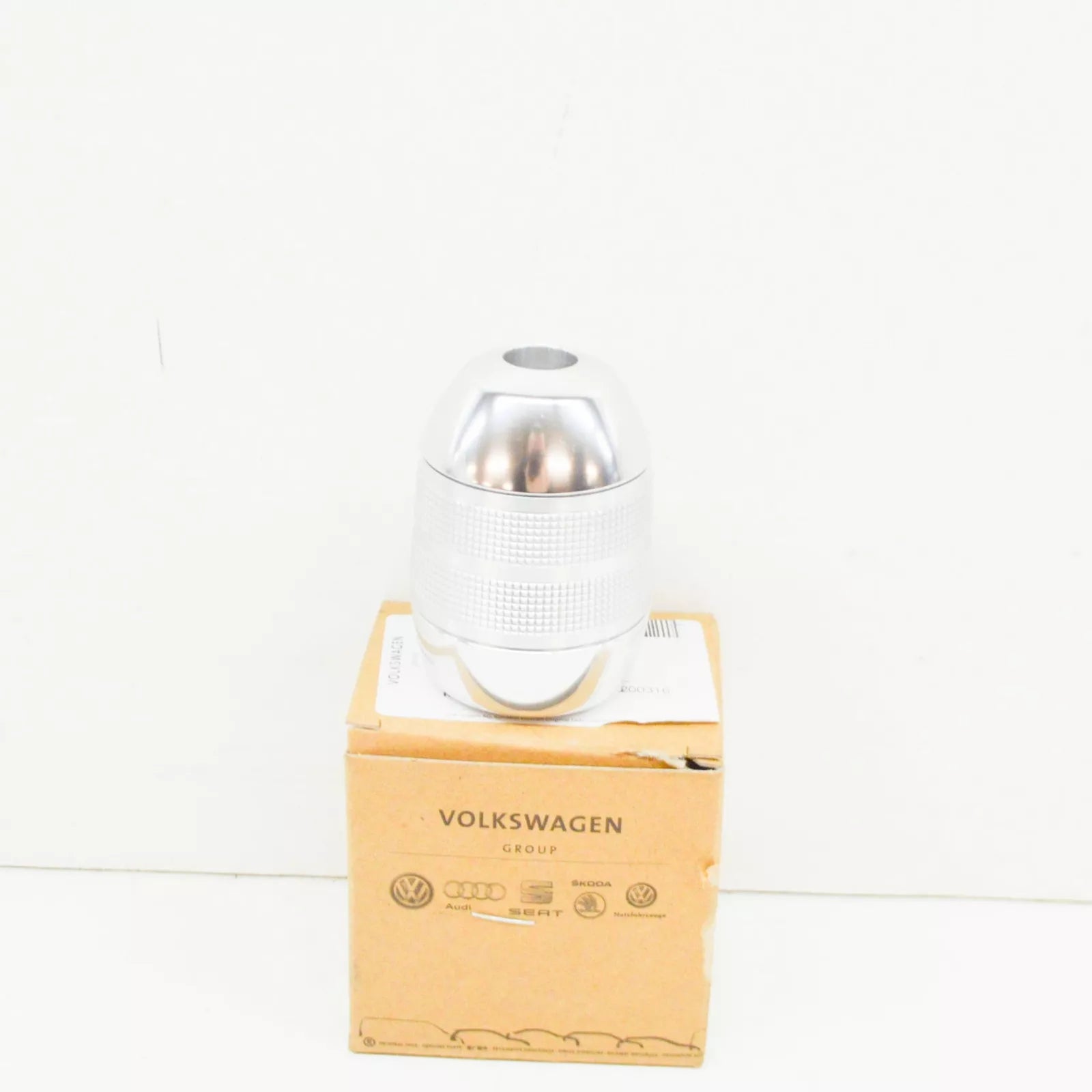 NEW AUDI R8 422 GEAR SHIFTING KNOB 420711141P3Q7 ORIGINAL