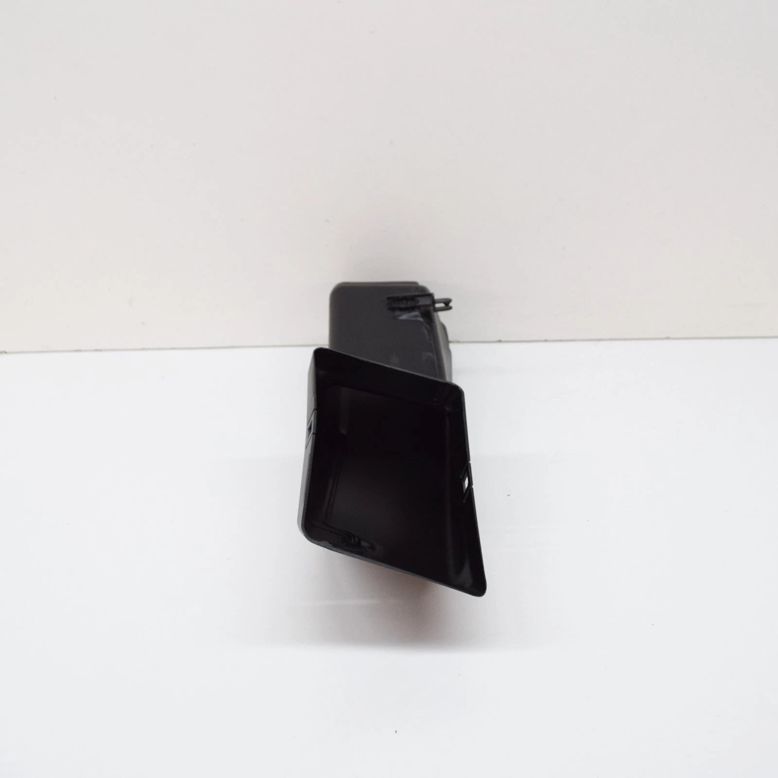 NEW BMW I8 I12 EXHAUST AIR DUCT BOTTOM LEFT 51747345085 ORIGINAL