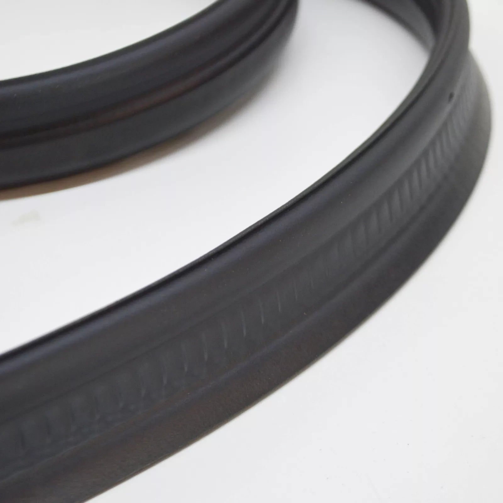 NEW MERCEDES-BENZ GLK X204 REAR PANEL DOOR SEAL A2047400478 ORIGINAL