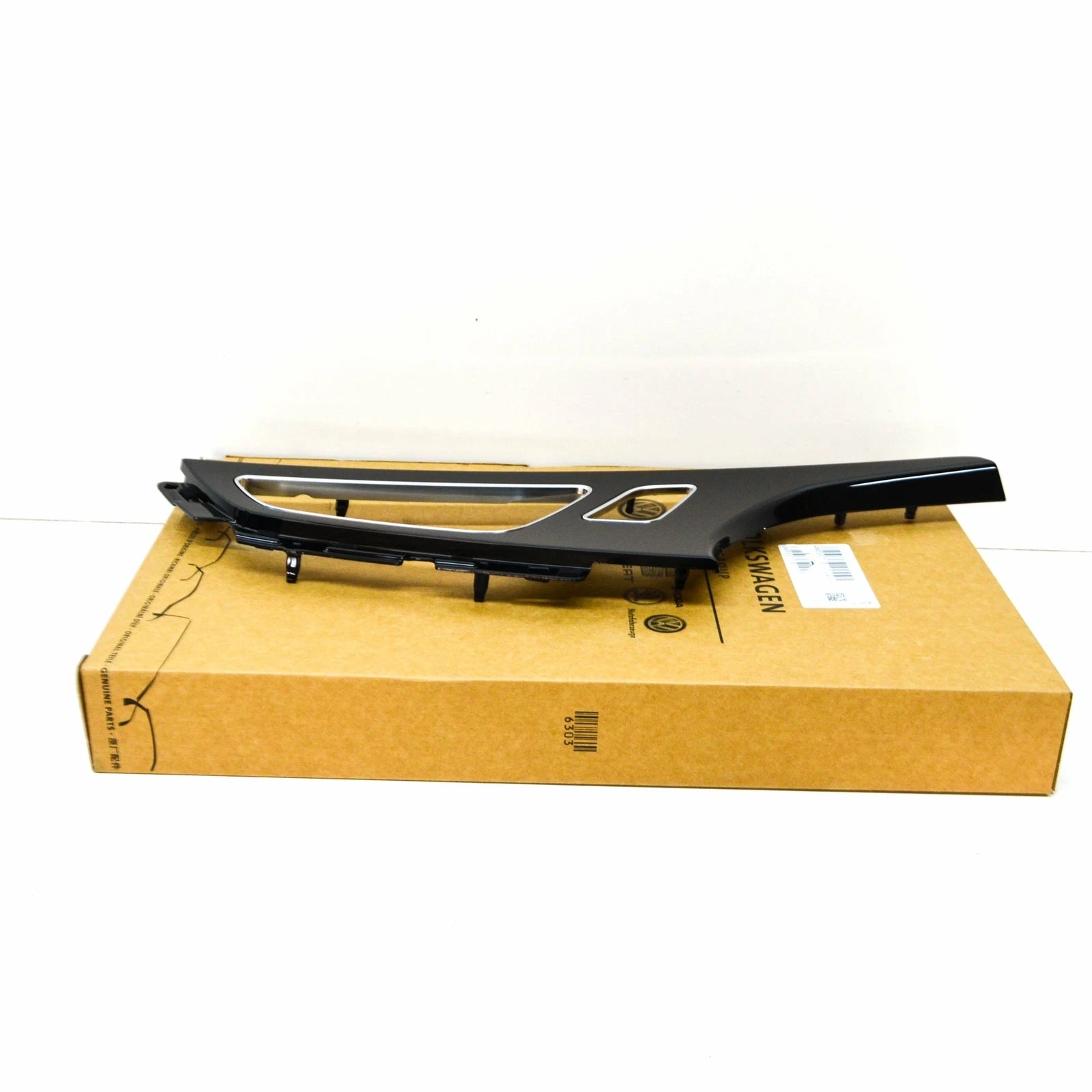 NEW AUDI Q7 4M FRONT LEFT DOOR PANEL INSERT 4M0867101LQY9