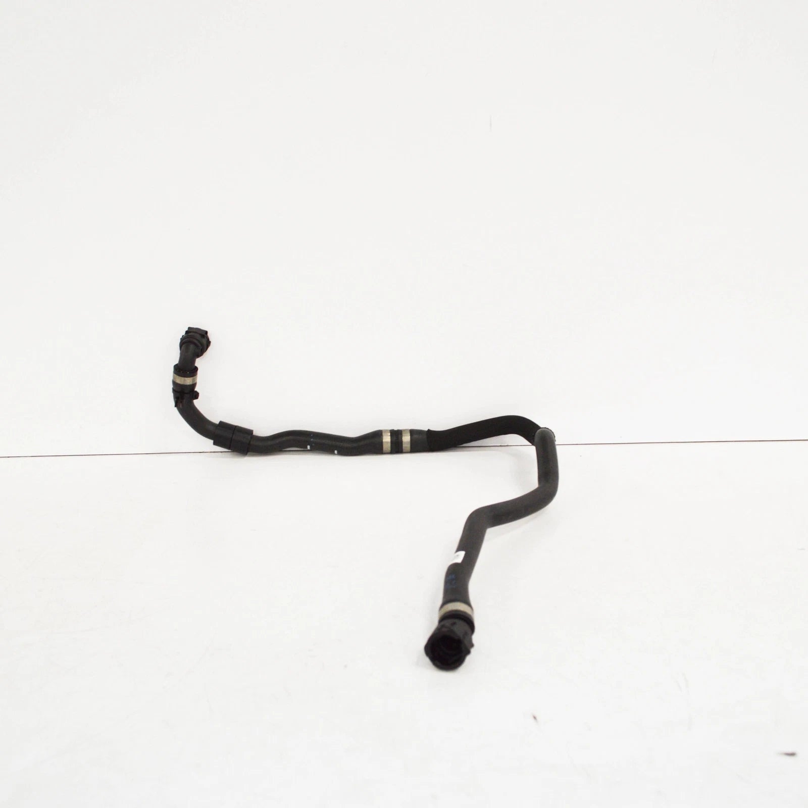 NEW BMW 5 G30 RIGHT RADIATOR WATER COOLANT PIPE HOSE 17128573234 ORIGINAL