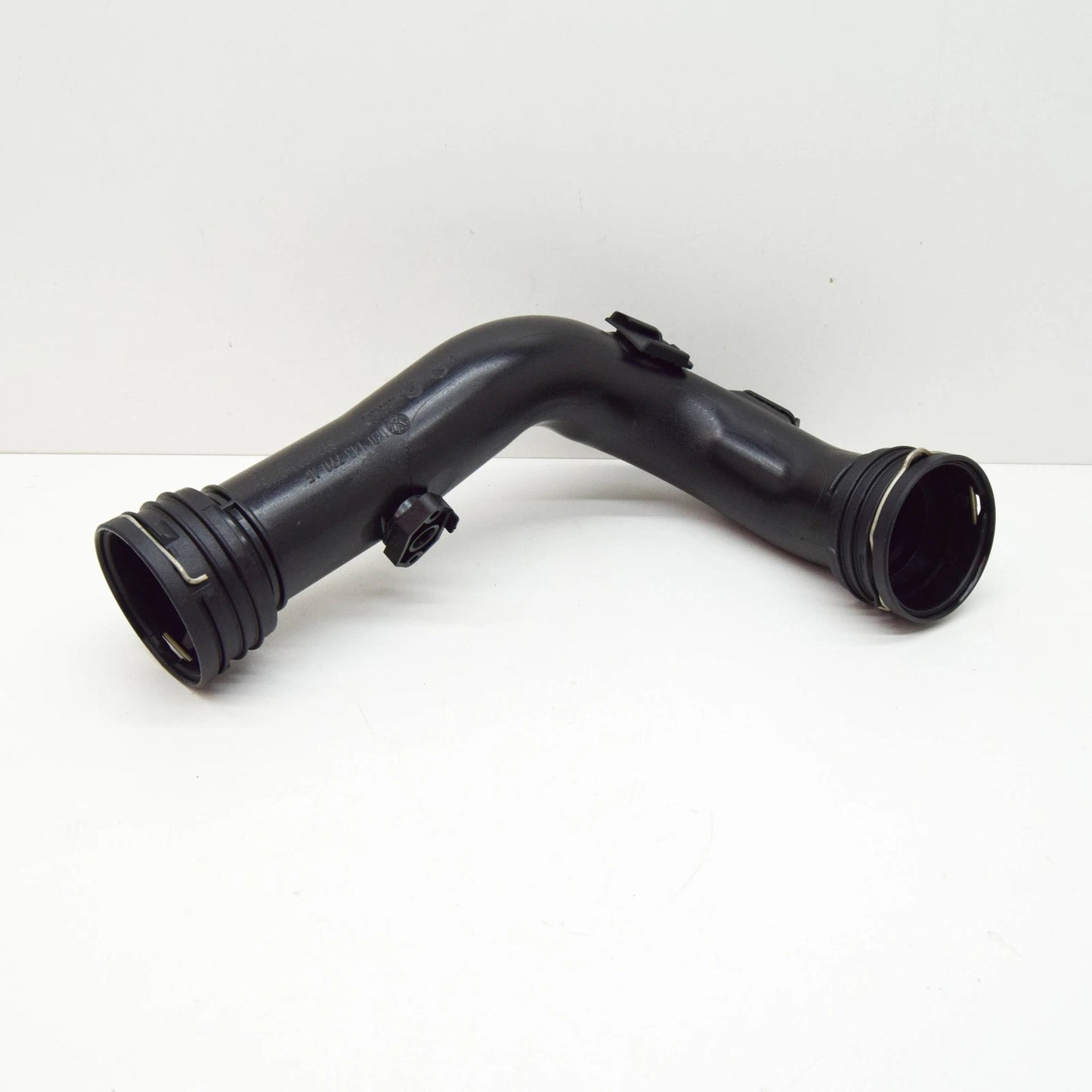 NEW AUDI A3 8P CHARGE AIR COOLER AIR PIPE 1K0145770AF ORIGINAL