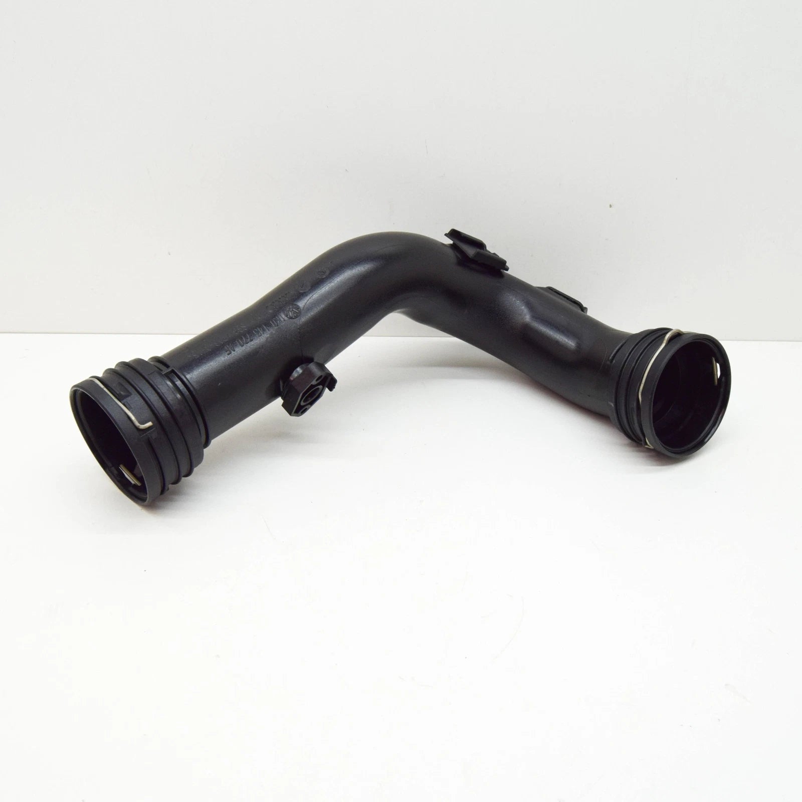 NEW AUDI A3 8P CHARGE AIR COOLER AIR PIPE 1K0145770AF ORIGINAL