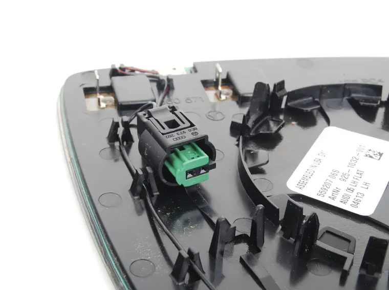 NEW AUDI Q7 4L FRONT LEFT DOOR MIRROR GLASS 8R0857535F ORIGINAL