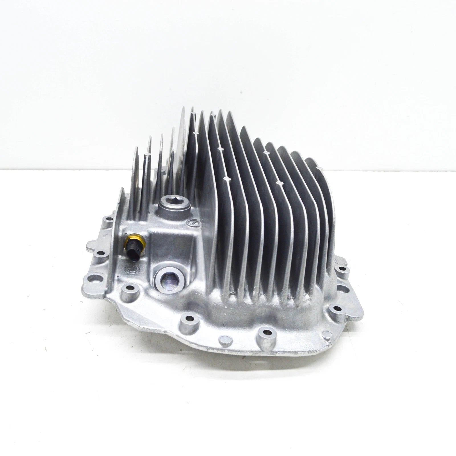 NEW BMW 4 COUPE G82 REAR DIFFERENTIAL AXLE OIL PAN 33117856932 ORIGINAL