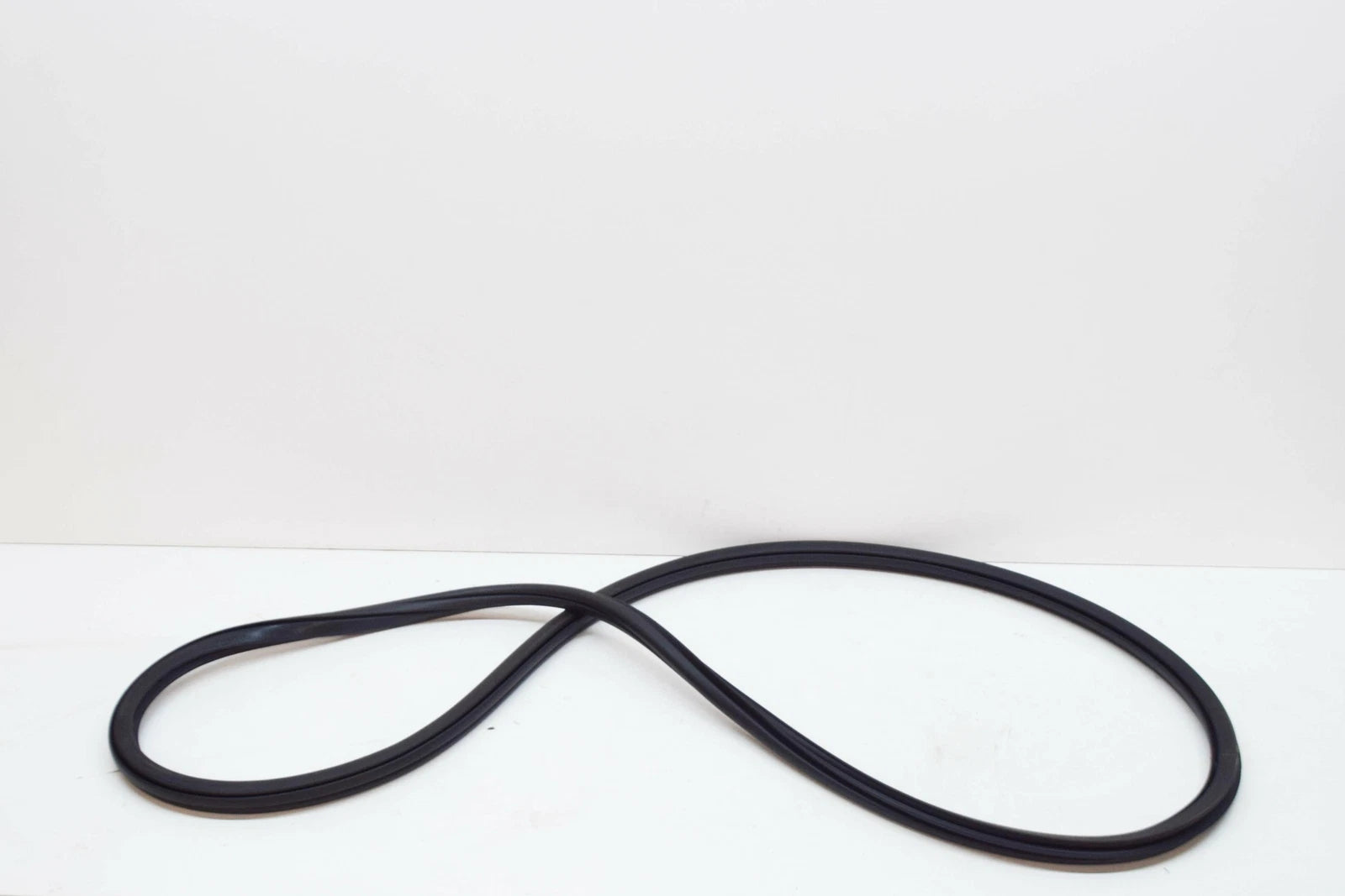 NEW VOLKSWAGEN POLO 6R FRONT RIGHT DOOR SEALING RUBBER 6R4867912E5AP