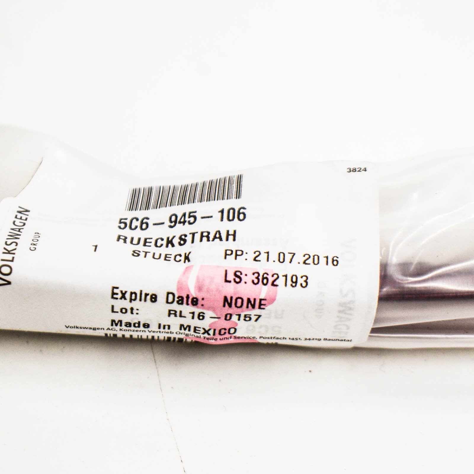 NEW VW JETTA A6 5C6 REAR BUMPER RIGHT SIDE REFLECTOR 5C6945106B ORIGINAL