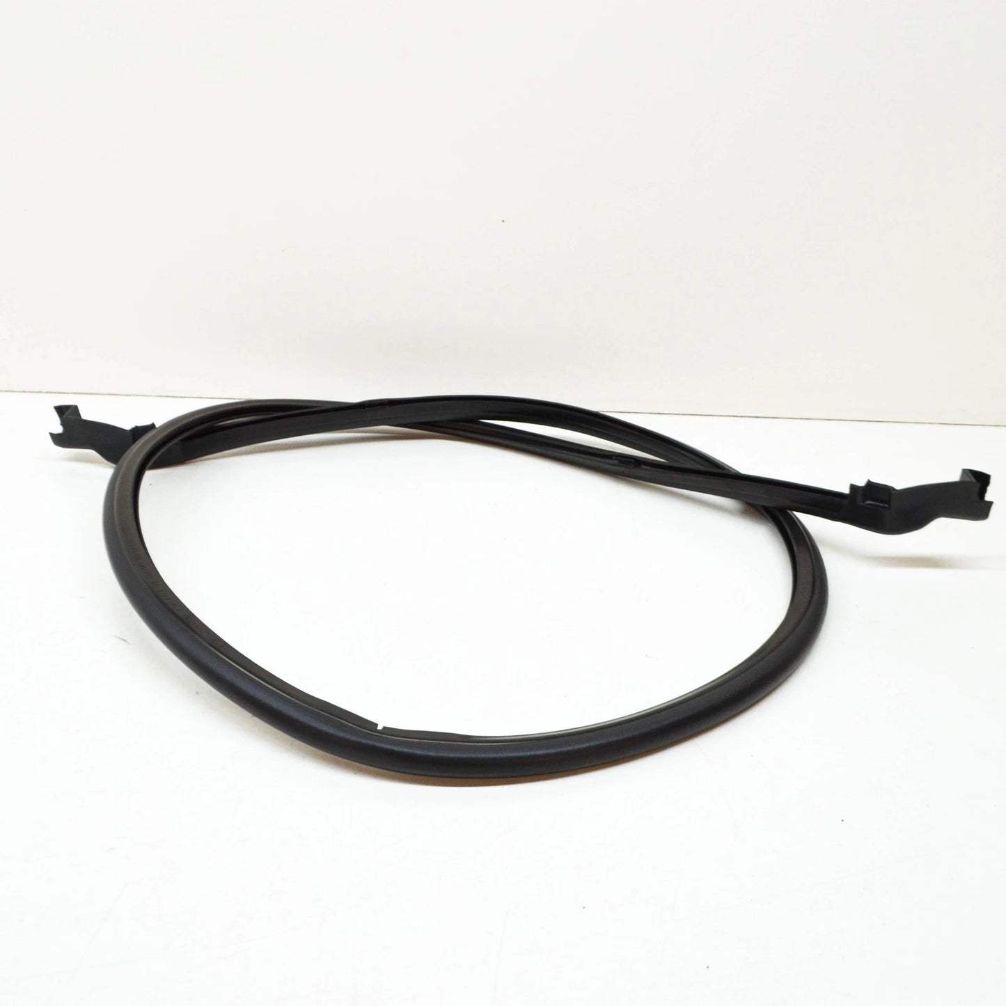 NEW BMW X5 F15 BONNET HOOD SEAL RUBBER 51767294509 7294509 ORIGINAL