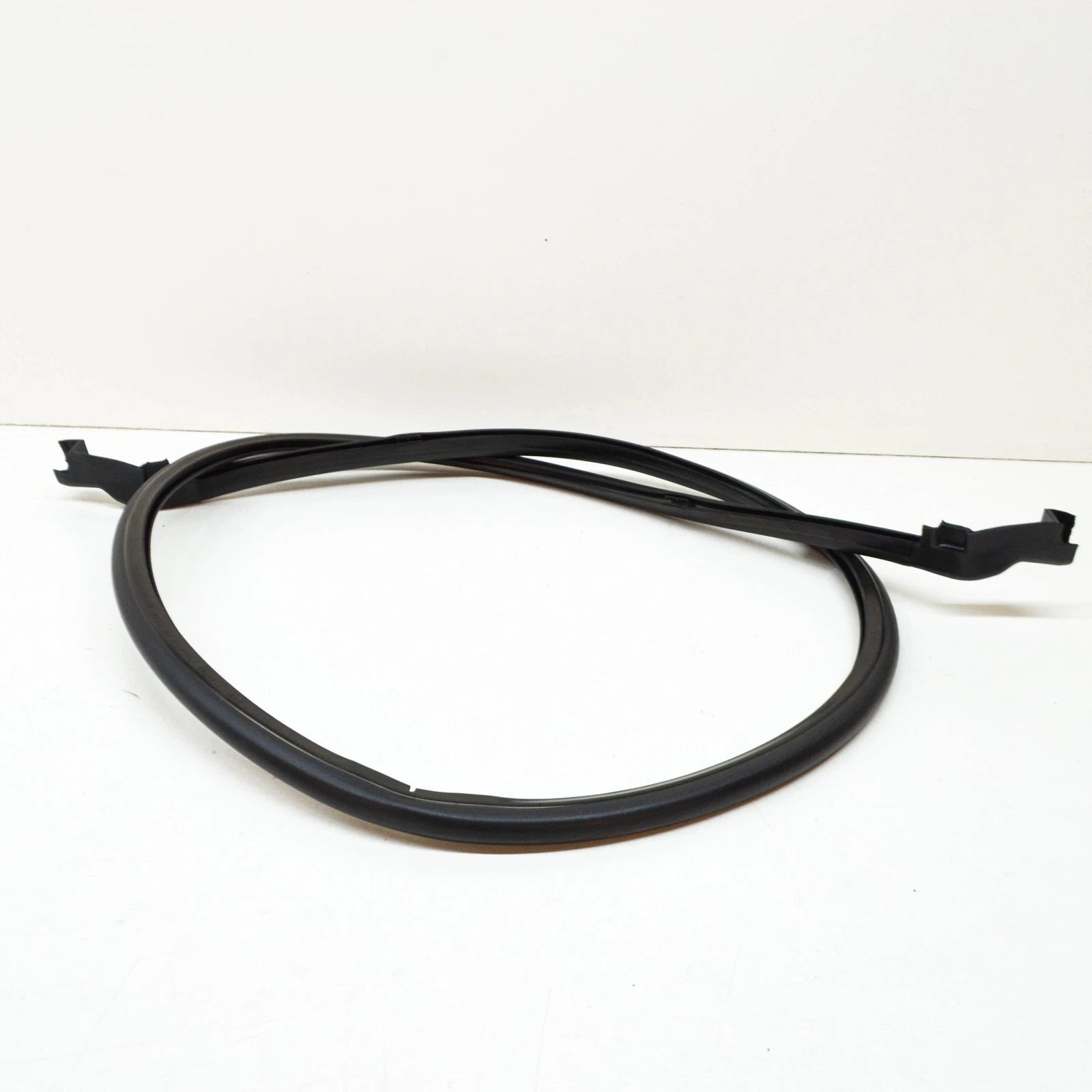 NEW BMW X5 F15 BONNET HOOD SEAL RUBBER 51767294509 7294509 ORIGINAL