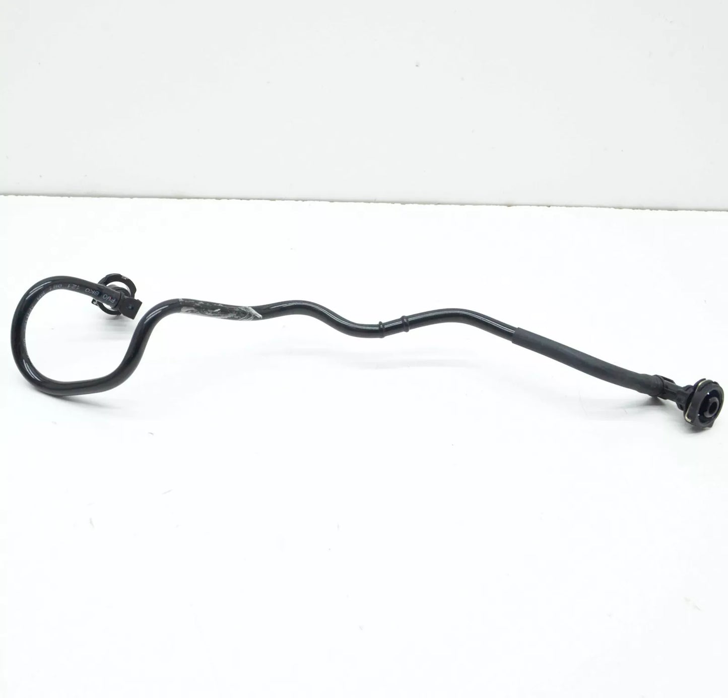 NEW AUDI RS4 AVANT B8 ENGINE COOLANT OVERFLOW FRONT HOSE 8K0121081BA