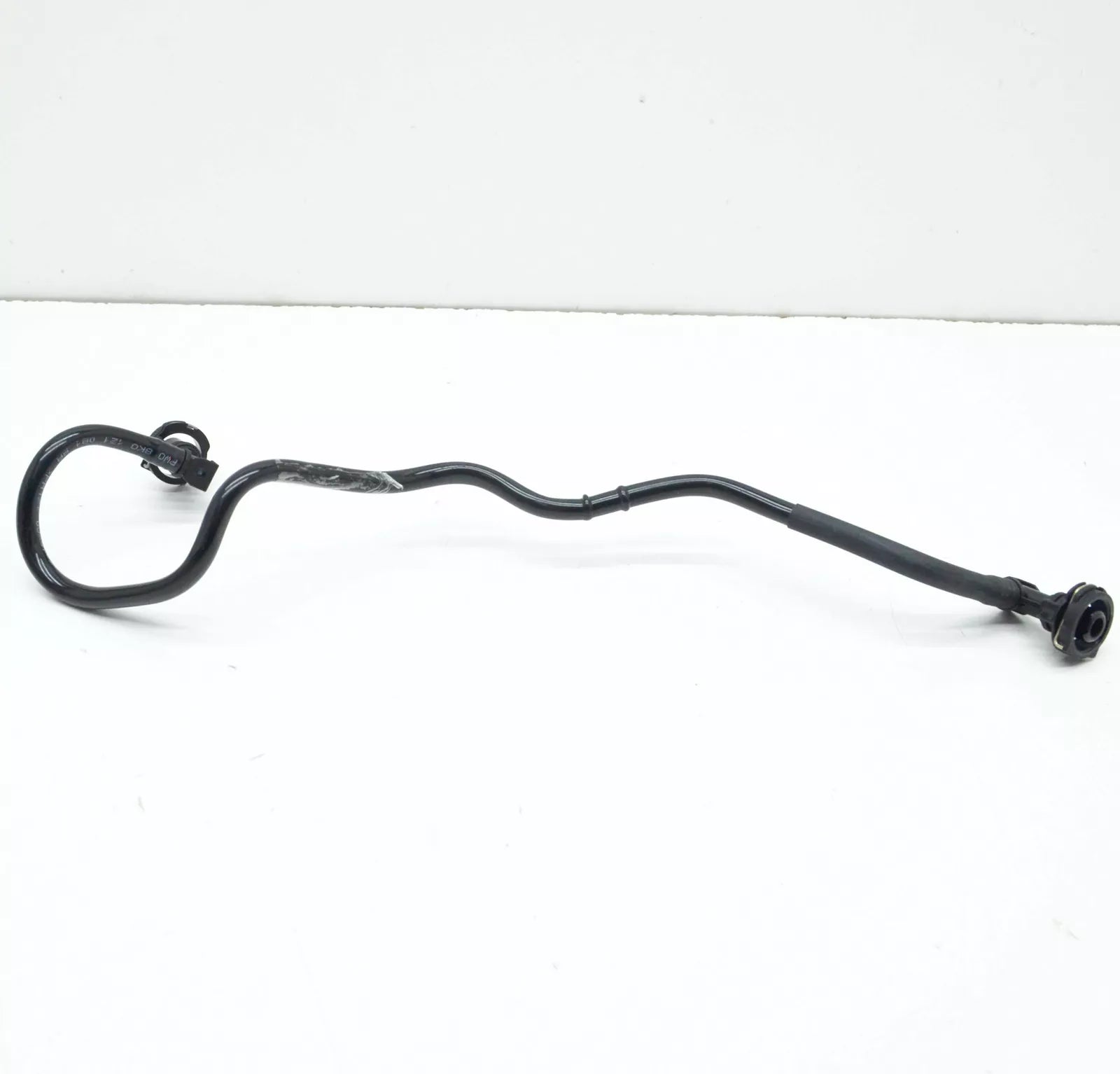 NEW AUDI RS4 AVANT B8 ENGINE COOLANT OVERFLOW FRONT HOSE 8K0121081BA