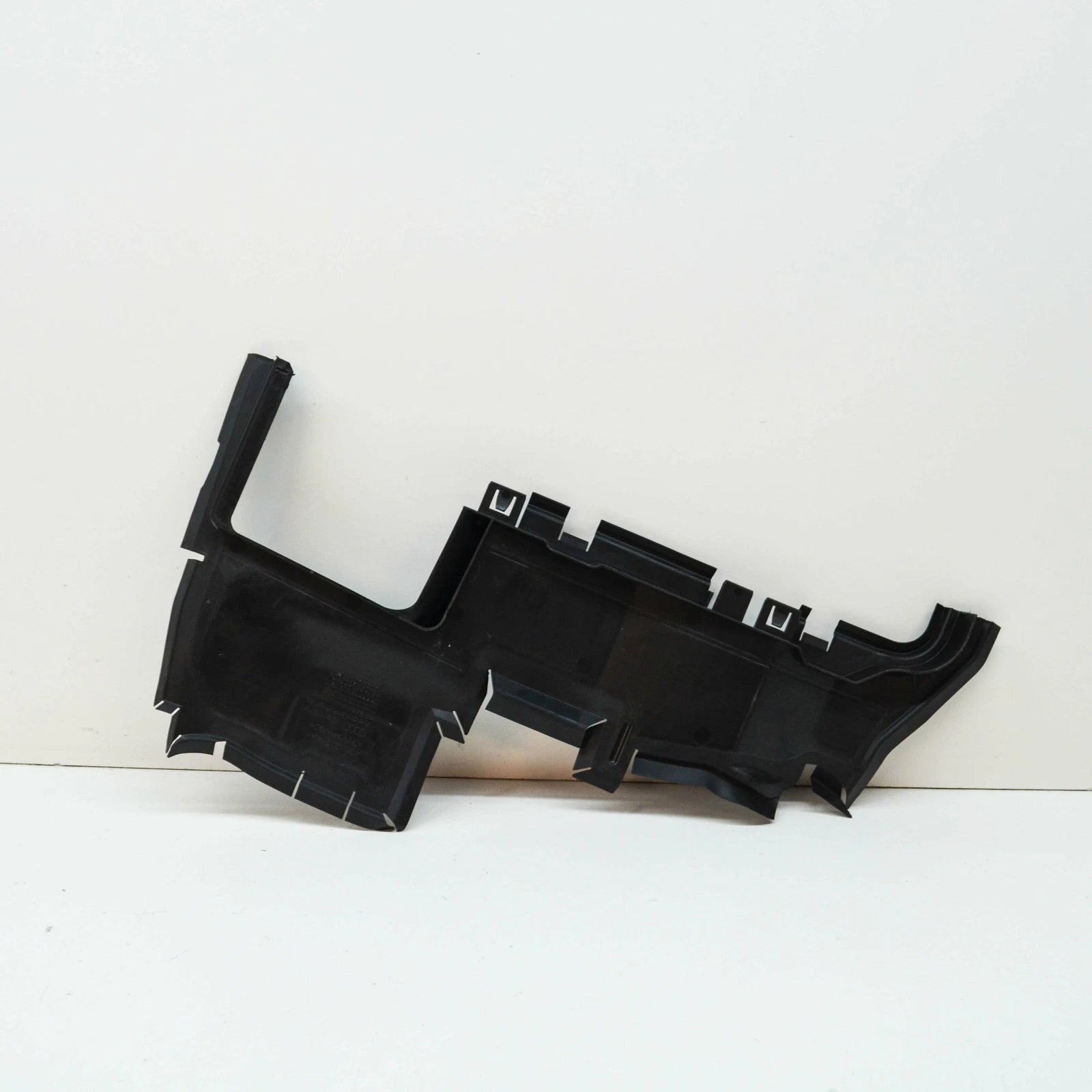 NEW AUDI A6 C7 RIGHT RADIATOR AIR GUIDE 4G0121284AK